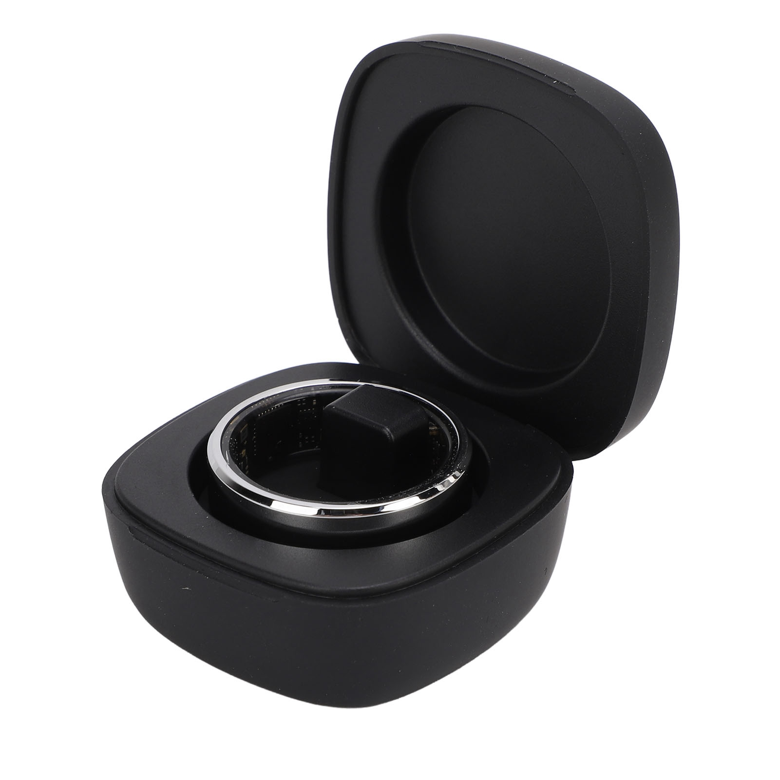 Ein schwarzer Ring in einer schwarzen Box, der Ring ist silberfarben und offen.