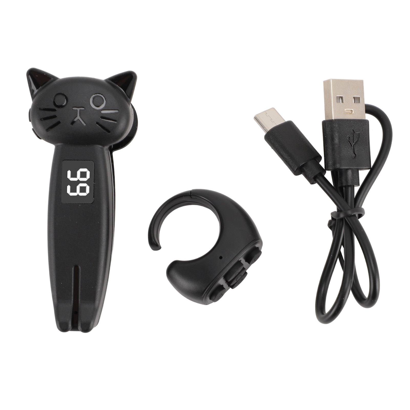 Ein schwarz katzenförmiges Gerät mit Display, ein ringförmiges Gerät und ein Ladekabel.