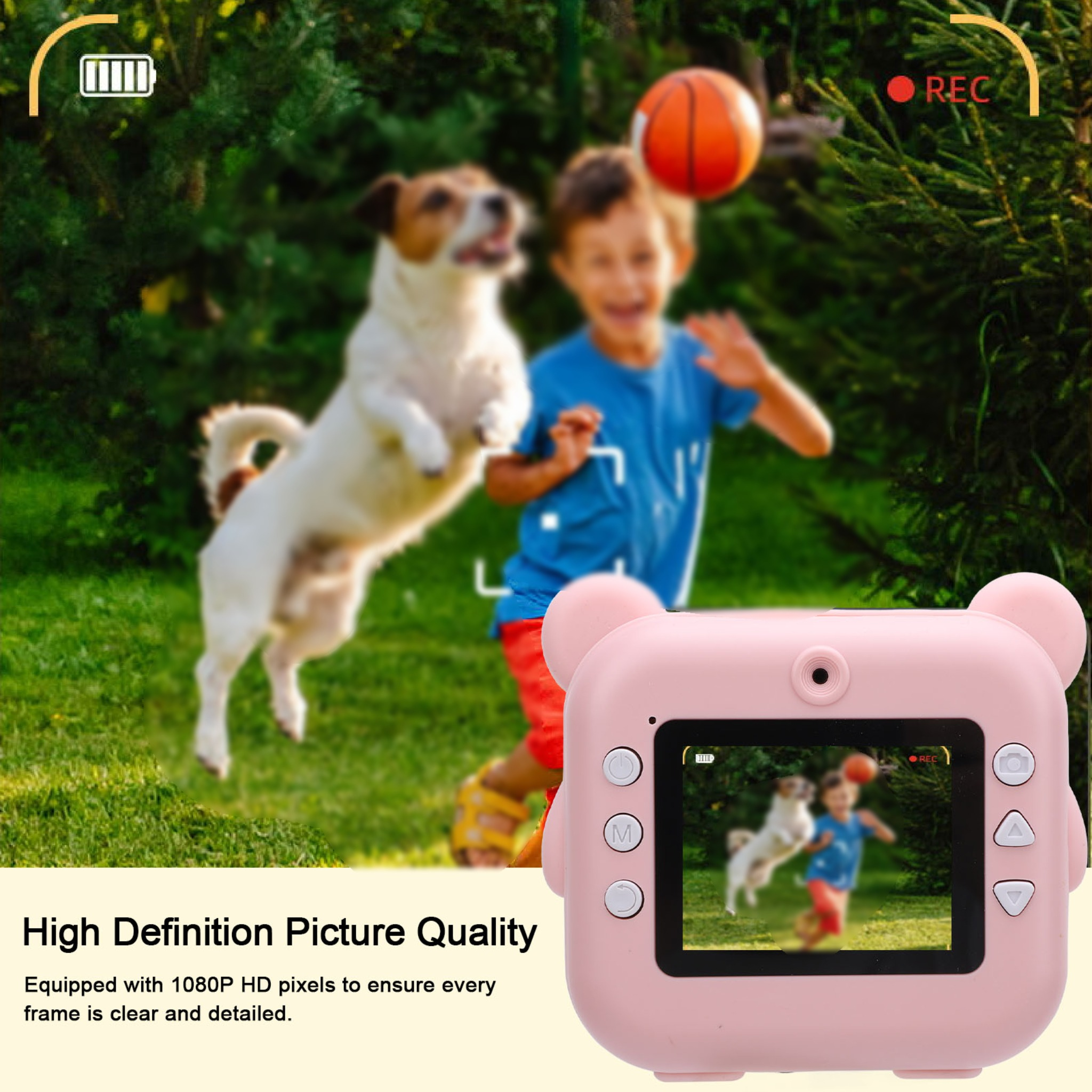 Eine rosa Kinderkamera, die eine Live-Ansicht eines Hundes und eines Jungen beim Ballspielen zeigt.