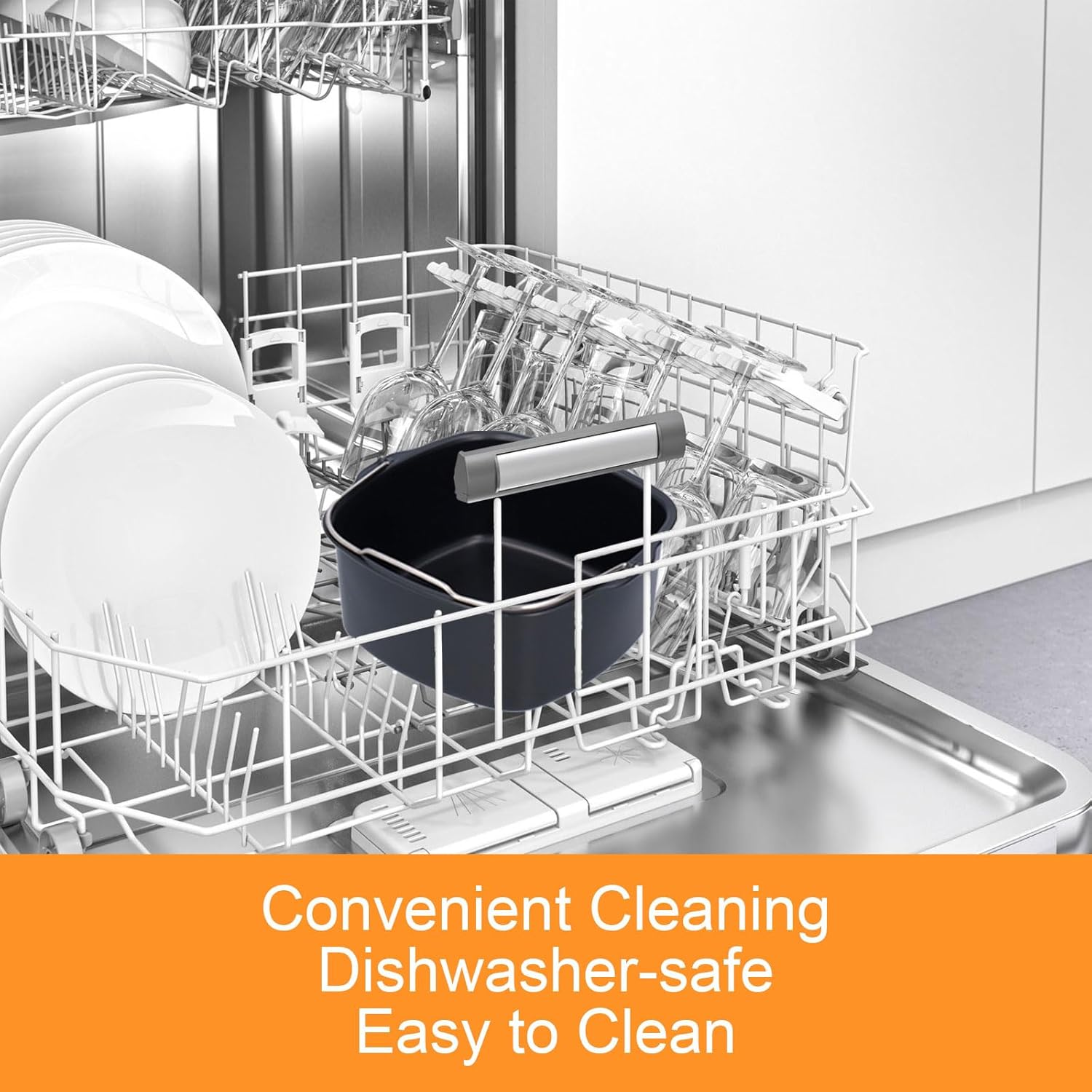 Geschirrspüler mit Tellern, Gläsern und einem schwarzen quadratischen Objekt, Text 'Convenient Cleaning'.
