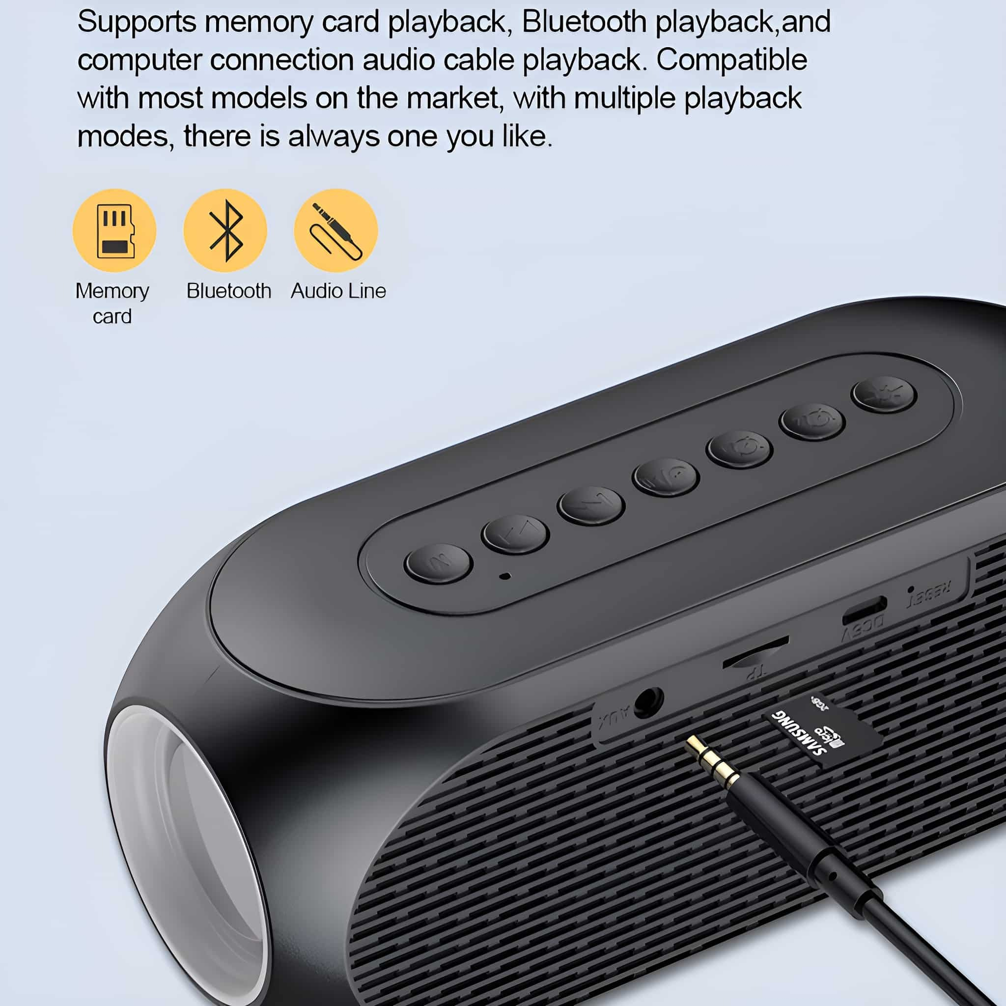 Schwarzer Lautsprecher mit Knöpfen, einem Aux-Kabel und Symbolen für Speicherkarte, Bluetooth und Audioleitung.