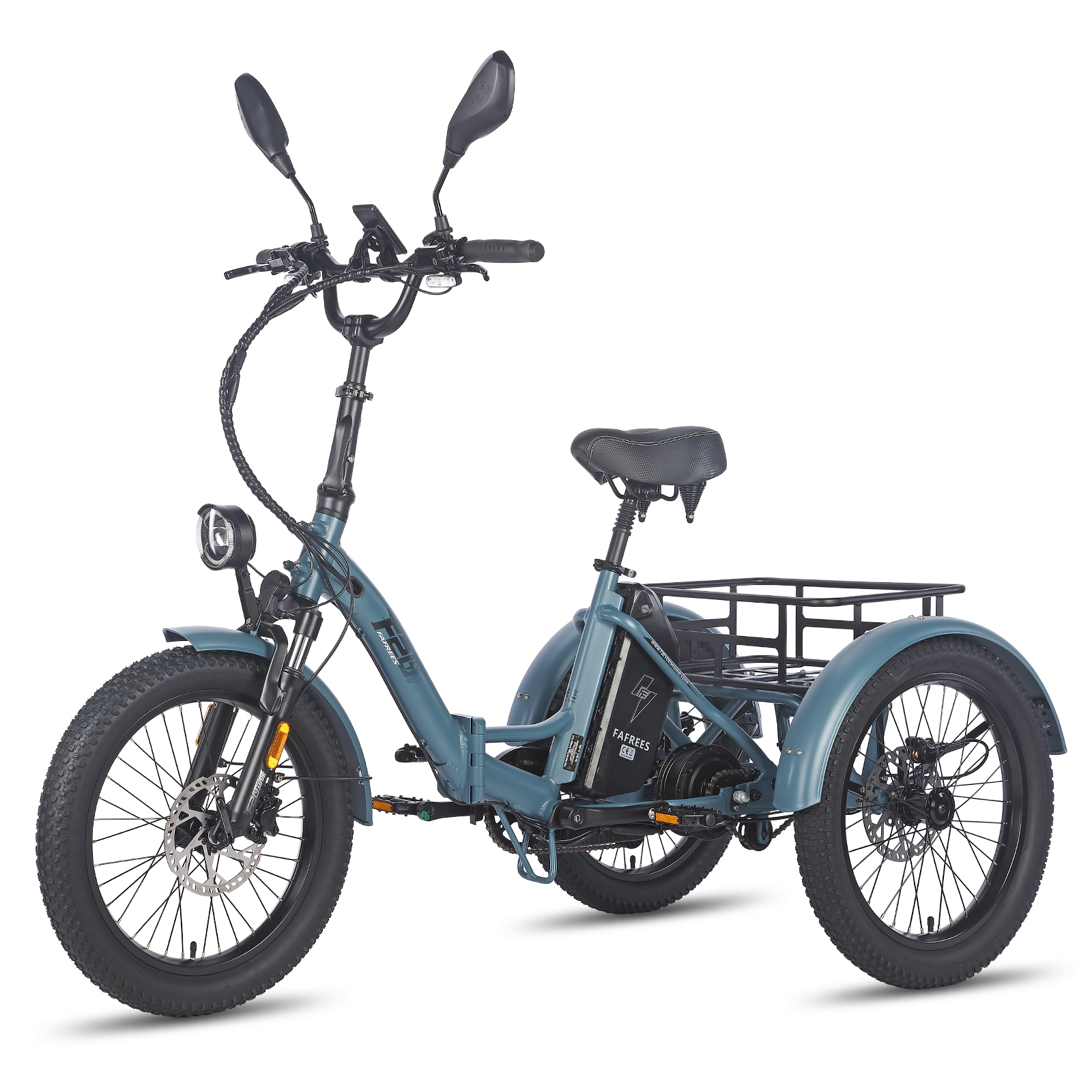 Triciclo blu con area di carico, pneumatici neri e sedile del conducente. Lo sfondo è bianco.