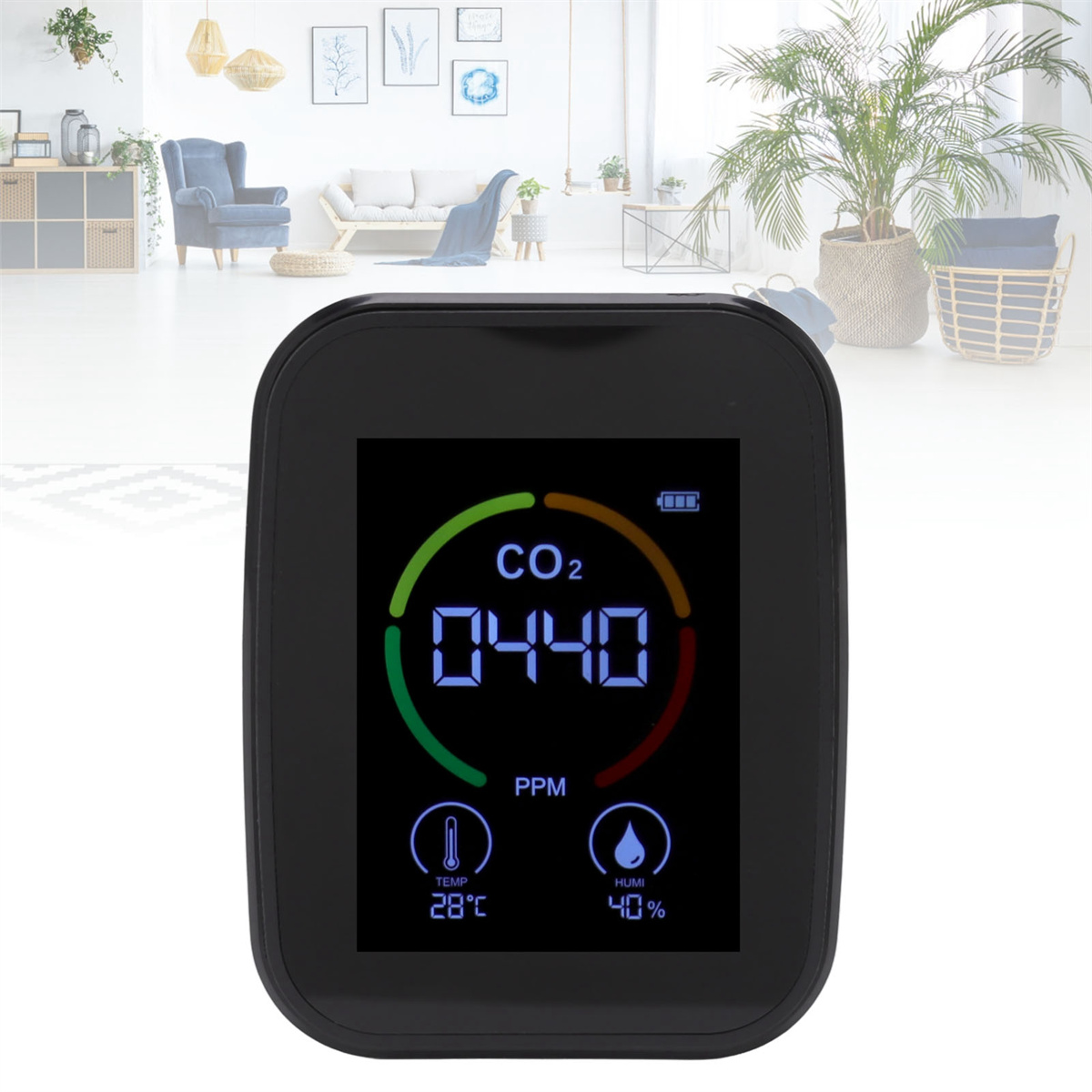 Schwarzer Luftqualitätsmonitor, der CO2-Pegel, Temperatur und Feuchtigkeitsmesswerte anzeigt.