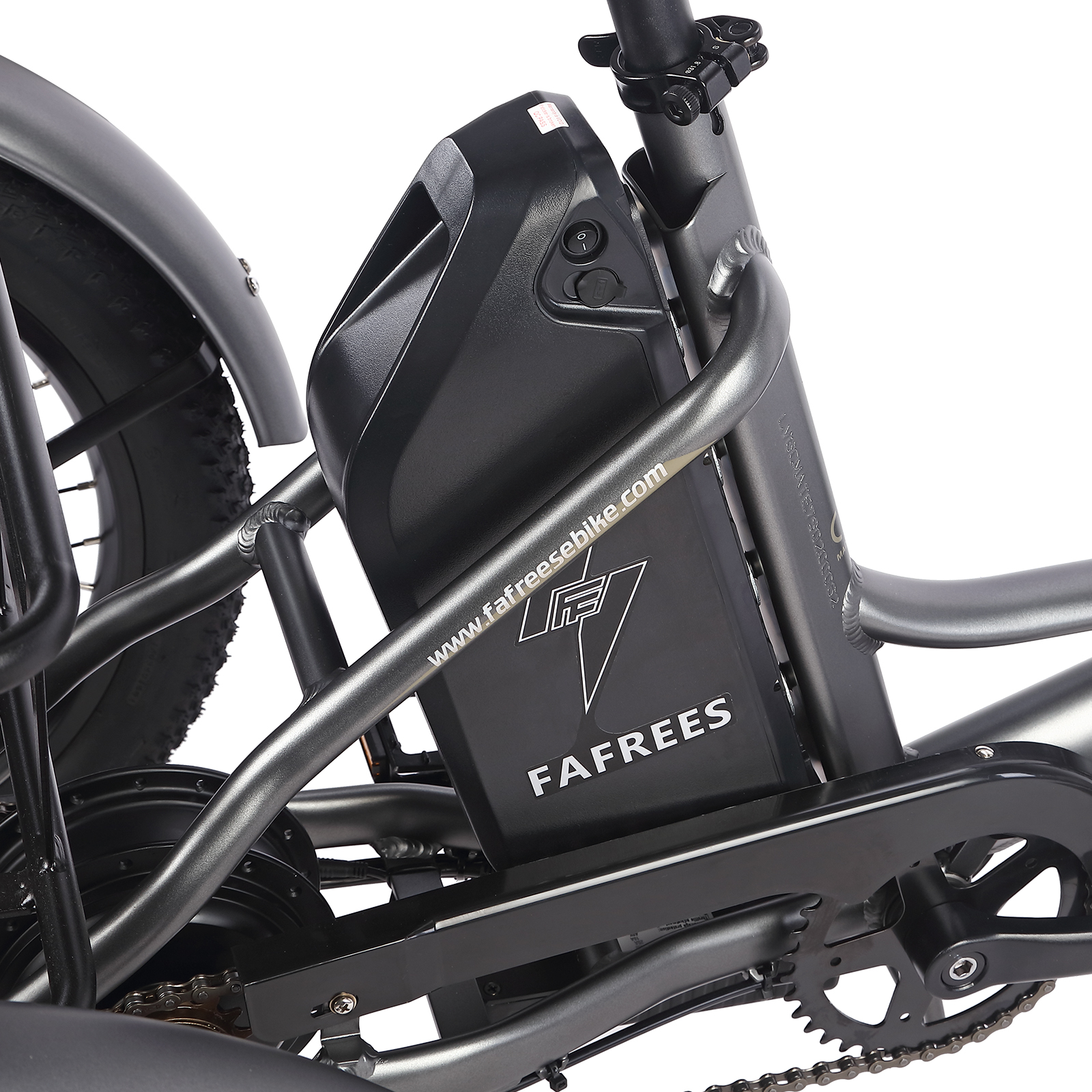 Pacco batteria per bici elettrica. La batteria è nera e riporta il nome e il logo del marchio.