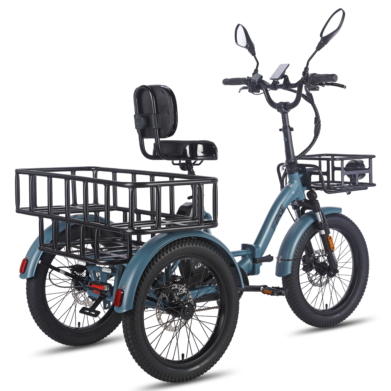 Triciclo azul con cesta trasera y delantera. Tiene dos espejos y un asiento.