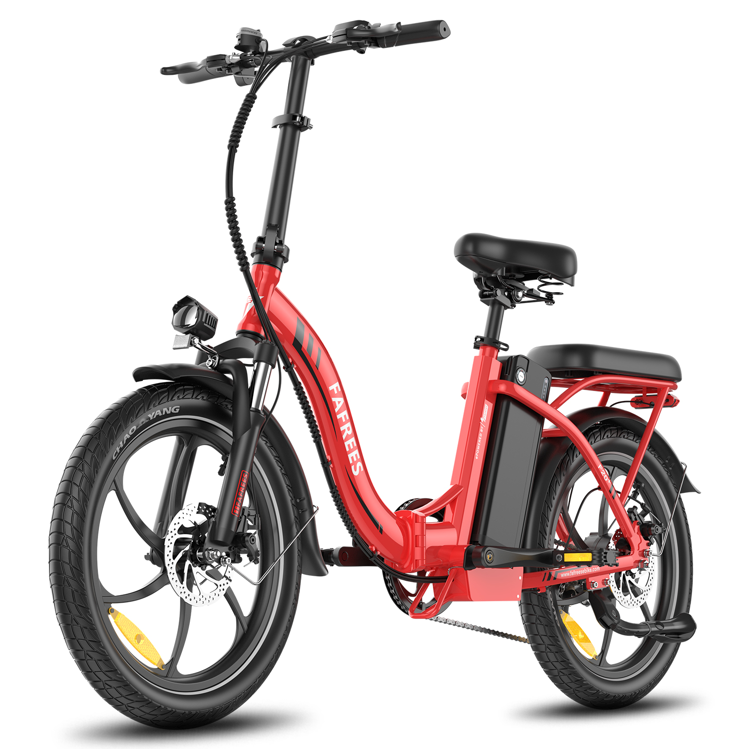 Rotes Elektrofahrrad auf weißem Hintergrund. Schwarze Reifen, Sitz und Lenker.