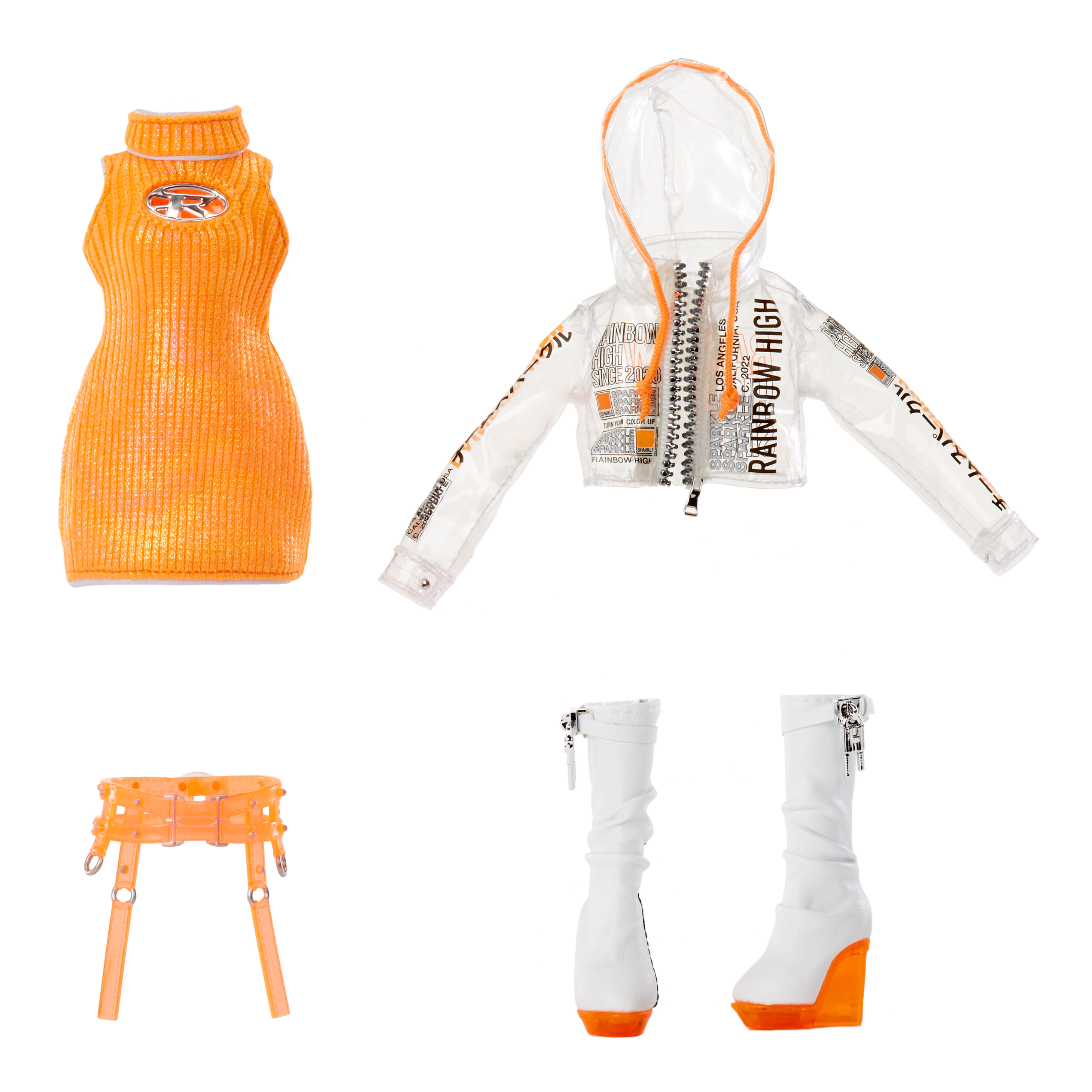 Orange Kleid, durchsichtige Jacke, orangefarbener Gürtel und weiße Stiefel.