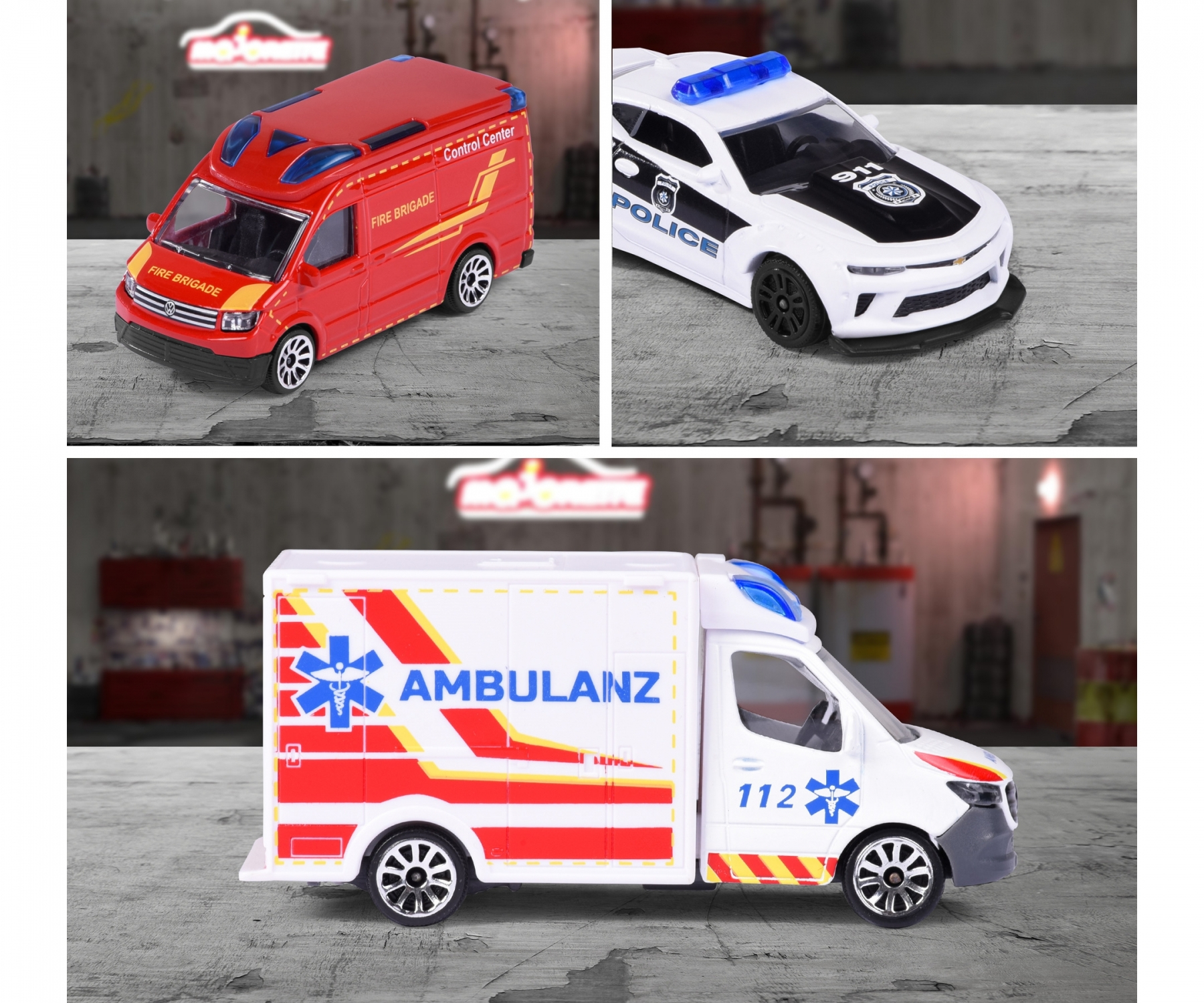 Drei Spielzeugfahrzeuge: ein roter Feuerwehrwagen, ein weißes Polizeiauto und ein weißer Krankenwagen.