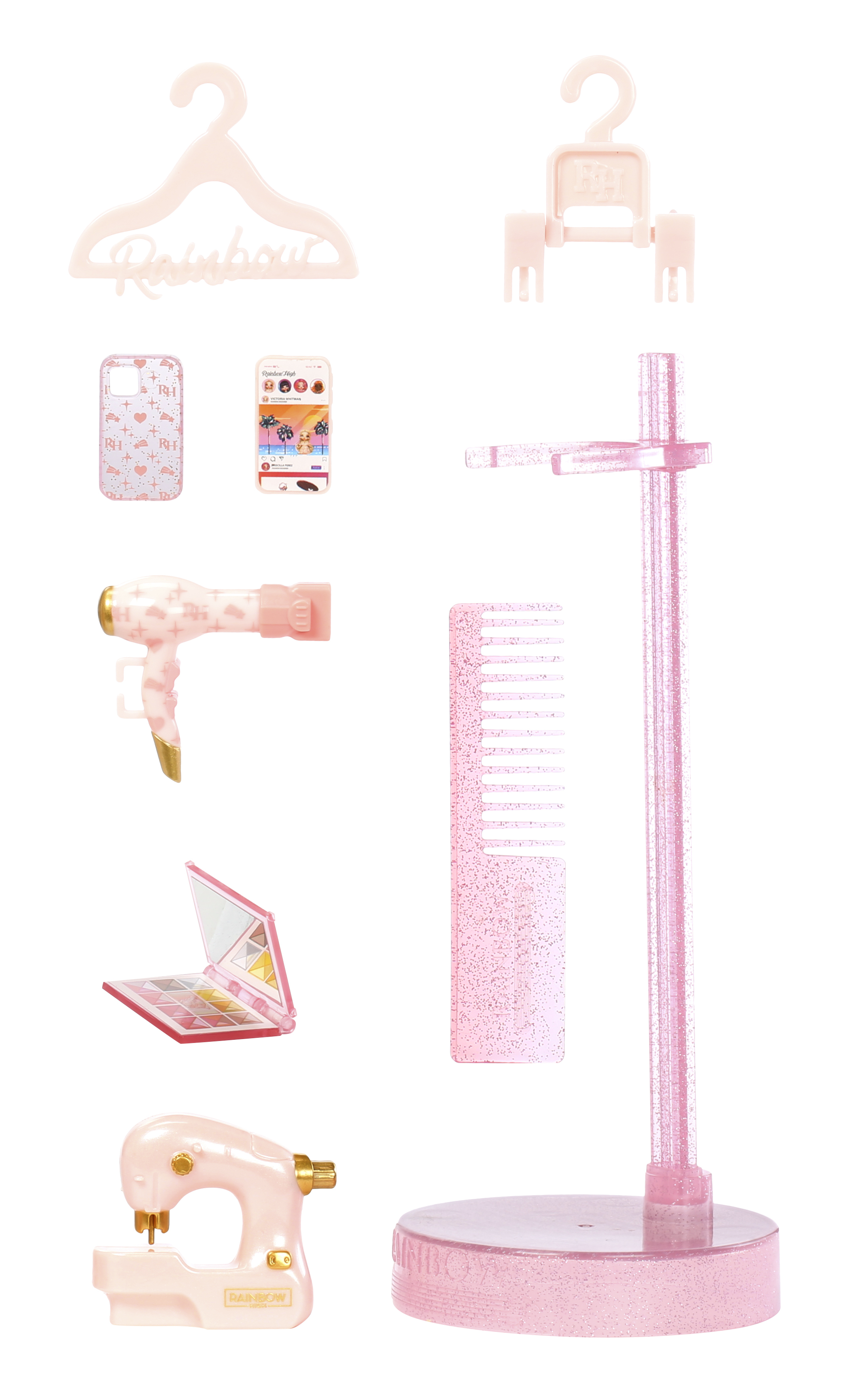 Akcesoria dla lalki, w tym wieszak, grzebień, suszarka do włosów, makijaż i maszyna do szycia.