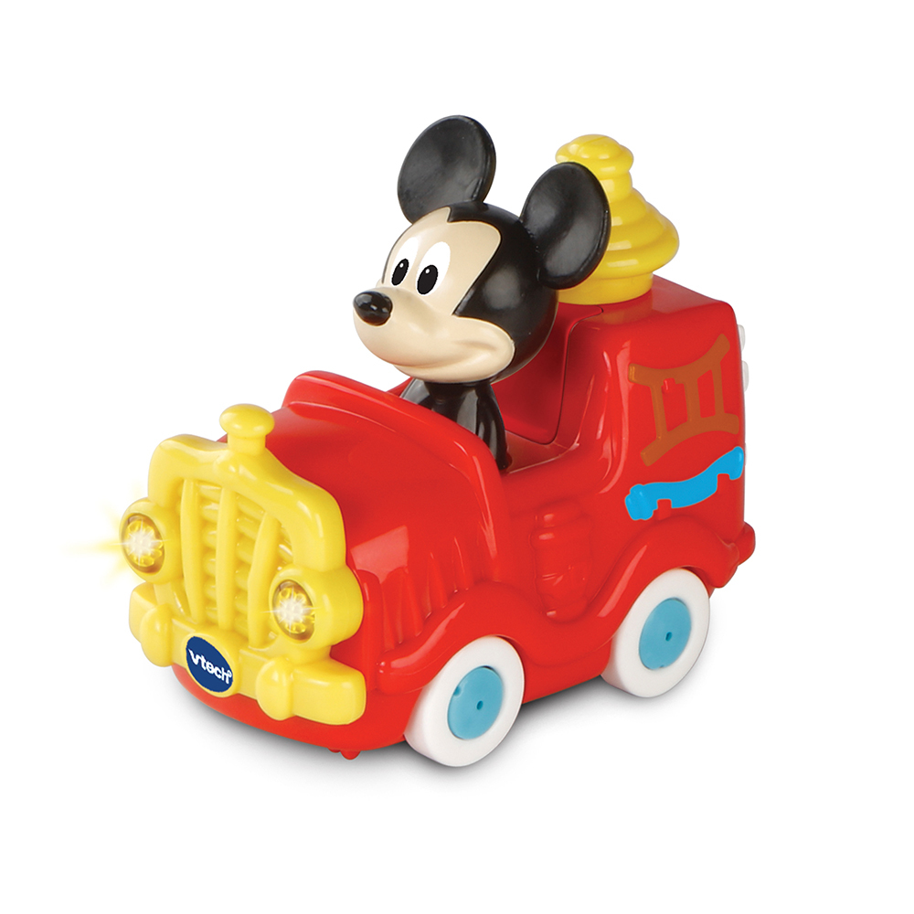 Rotes Spielzeugauto mit Mickey Mouse. Gelber Grill und Scheinwerfer.