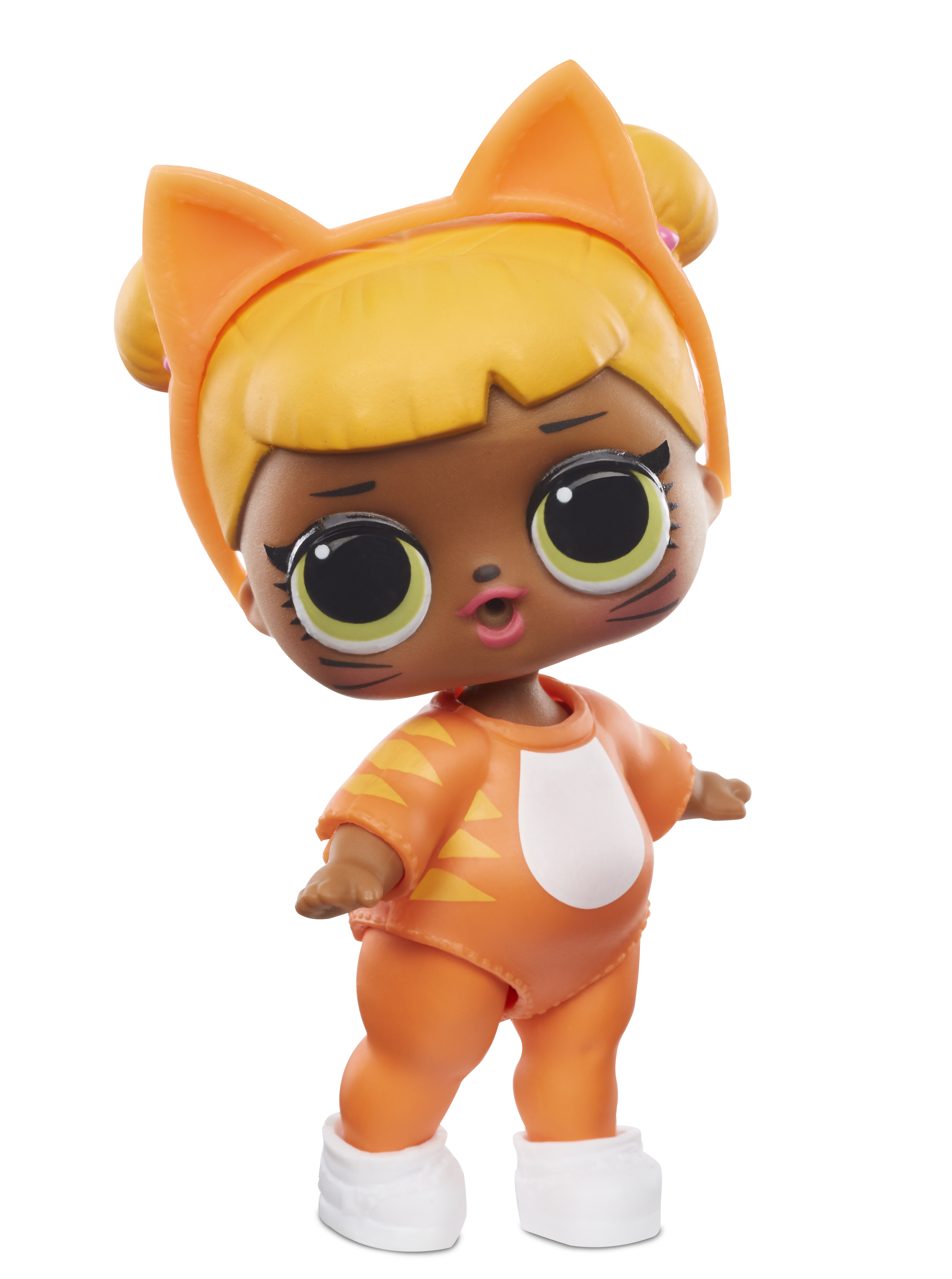 Lalka z motywem kota z pomarańczowym futrem i zaskoczoną miną.