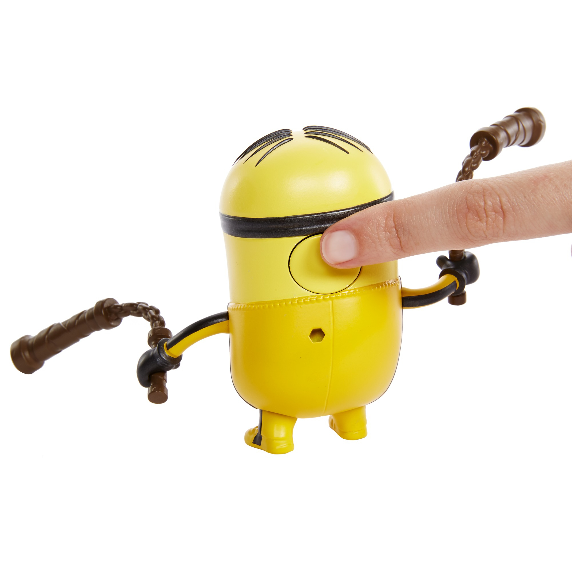 Ein gelbes Minion-Spielzeug, das braune Nunchakus hält. Ein Finger berührt das Spielzeug. Es hat schwarzes Haar.
