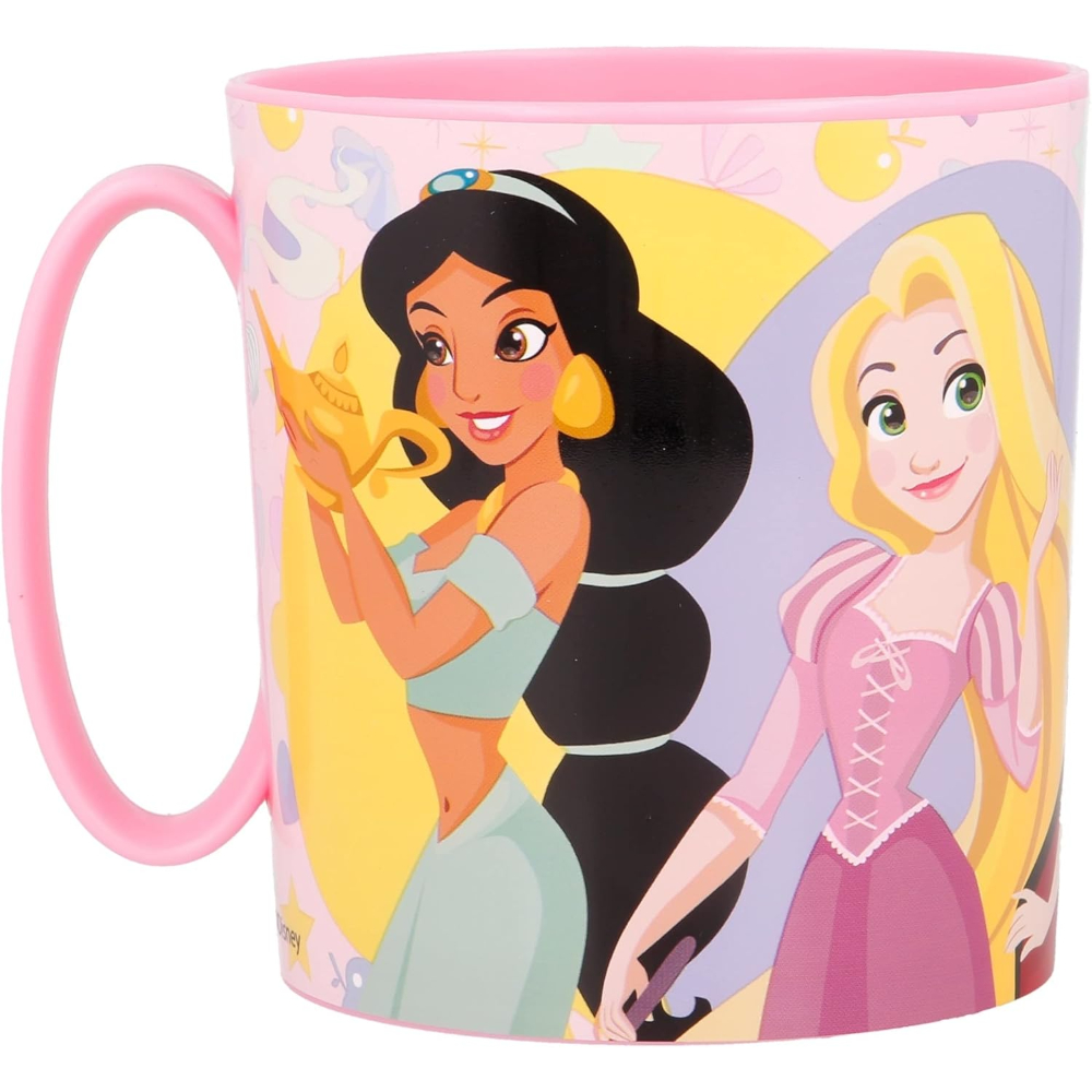 Una taza con asa rosa con las princesas Disney Jasmín y Rapunzel en el lateral.