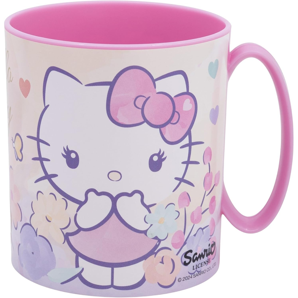 Rosa Hello Kitty-Tasse mit rosa Henkel. Blumen- und Herzmuster an der Seite.