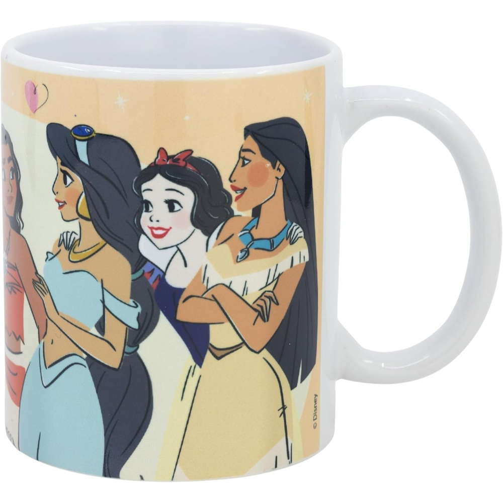 Taza con Princesas Disney: Jazmín, Blancanieves, Pocahontas y otras, con fondo claro.