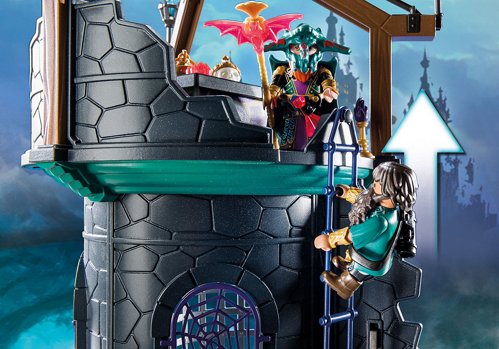 Scena del castello Playmobil con un cavaliere che sale una scala e personaggi su una torre.