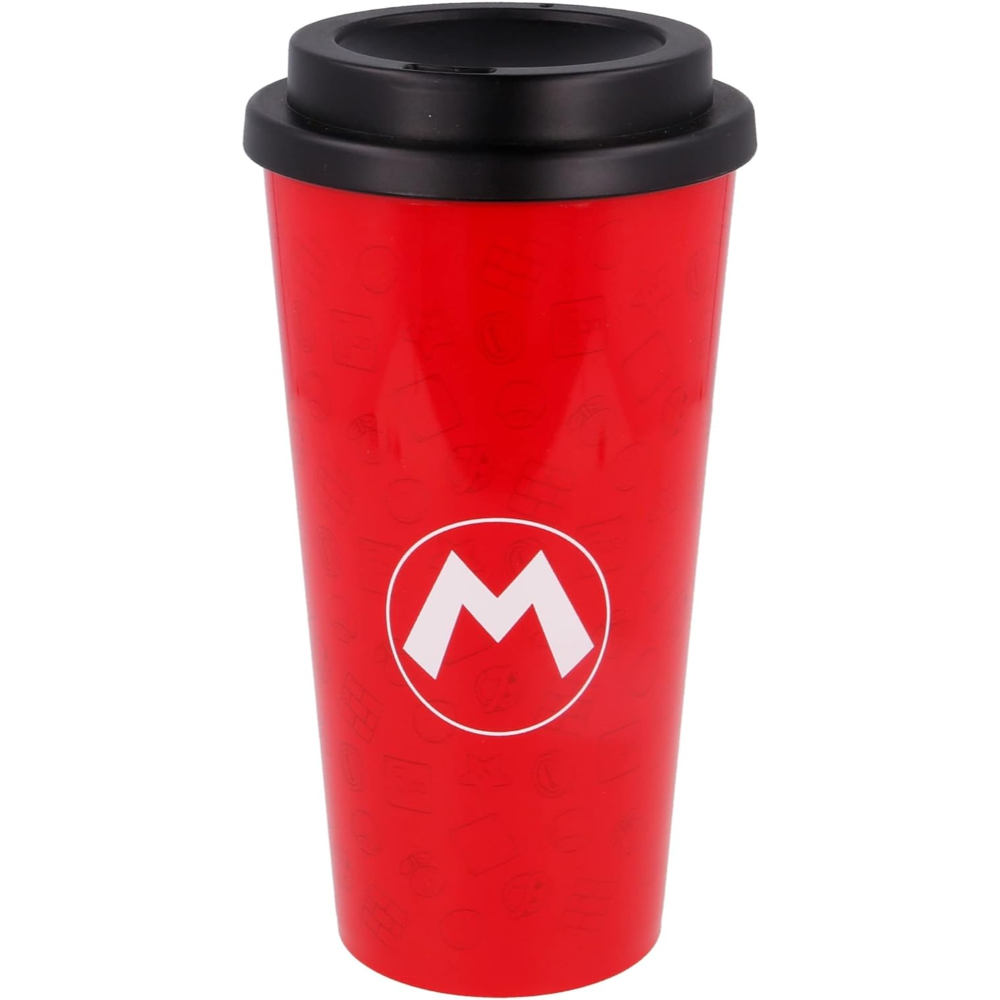 Taza de café roja de Mario con logo 'M' blanco y tapa negra.