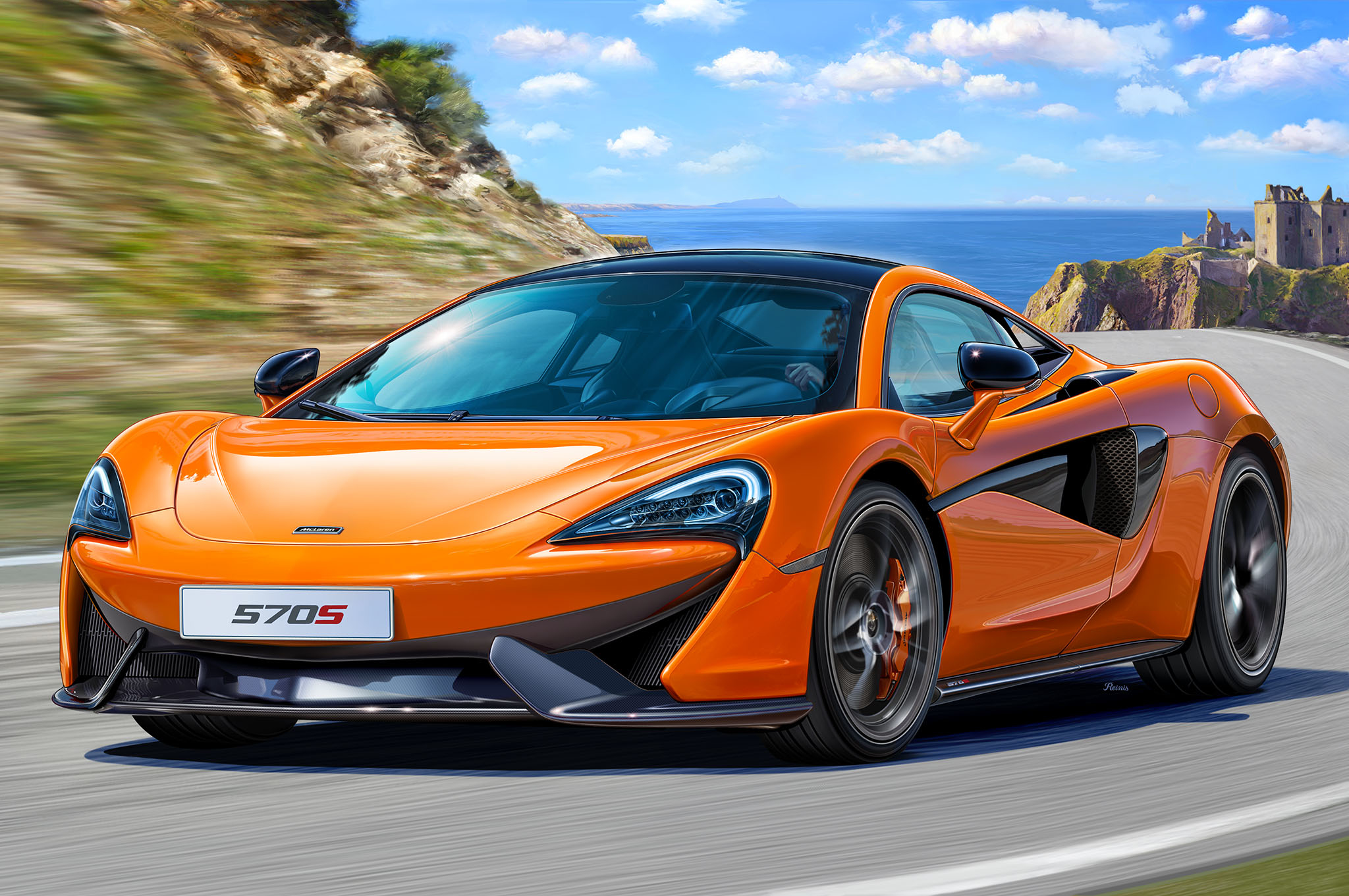 Orangener McLaren 570S Sportwagen auf einer Straße, mit blauem Himmel und Landschaft im Hintergrund.
