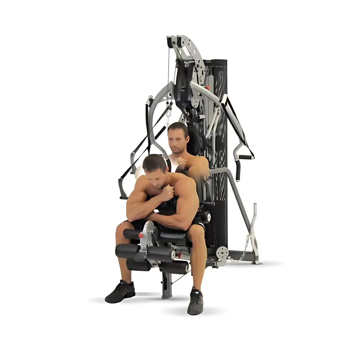 Twee mannen die een fitnessmachine gebruiken, witte achtergrond.