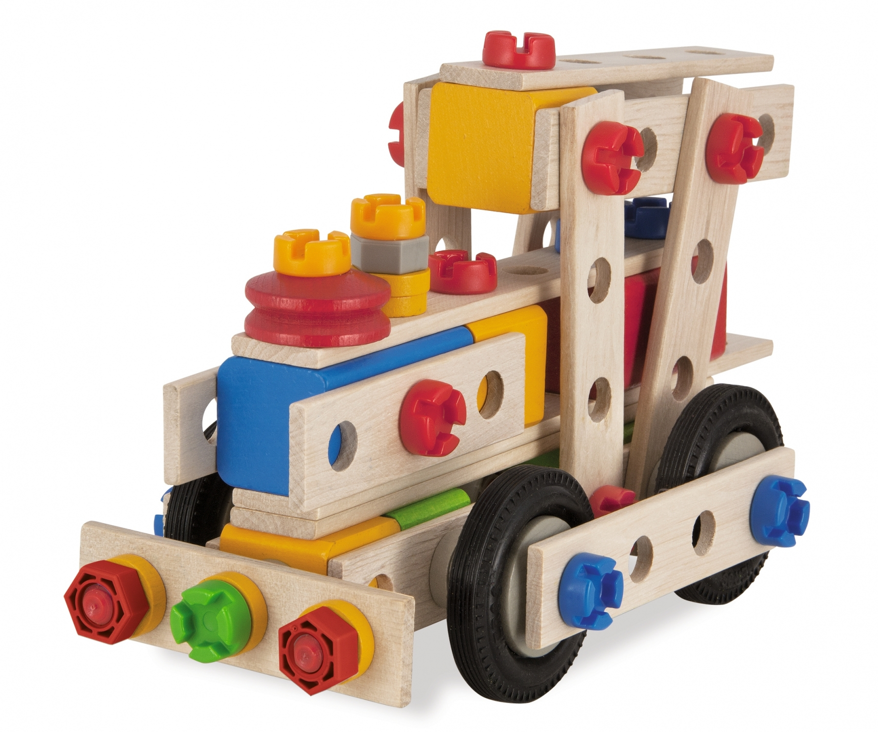 Holzspielzeug-LKW mit farbigen Blöcken und roten und grünen Steckern. Schwarze Räder auf weißem Hintergrund.