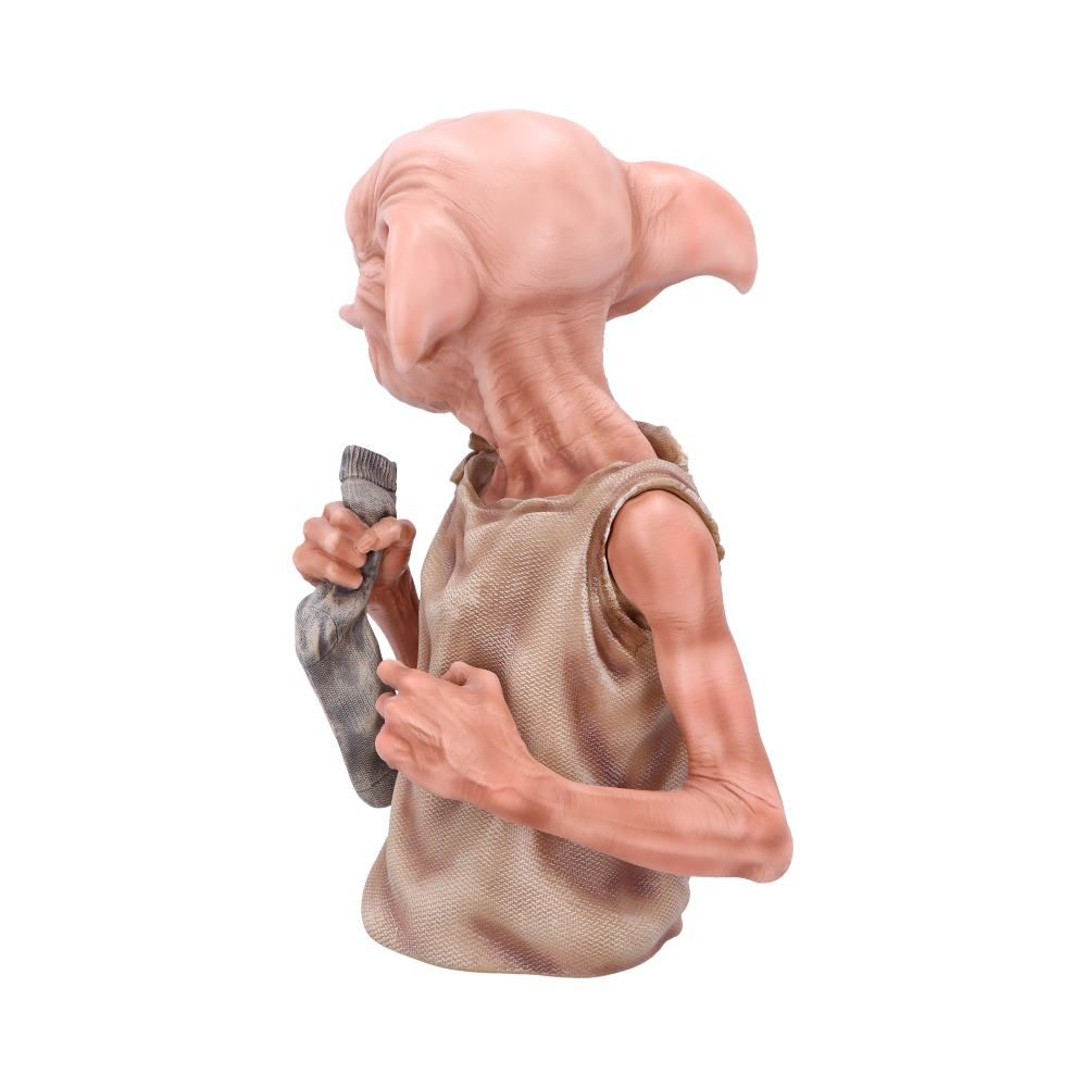 Dobby-Figur, die einen Strumpf aus Harry Potter hält und zurückblickt.