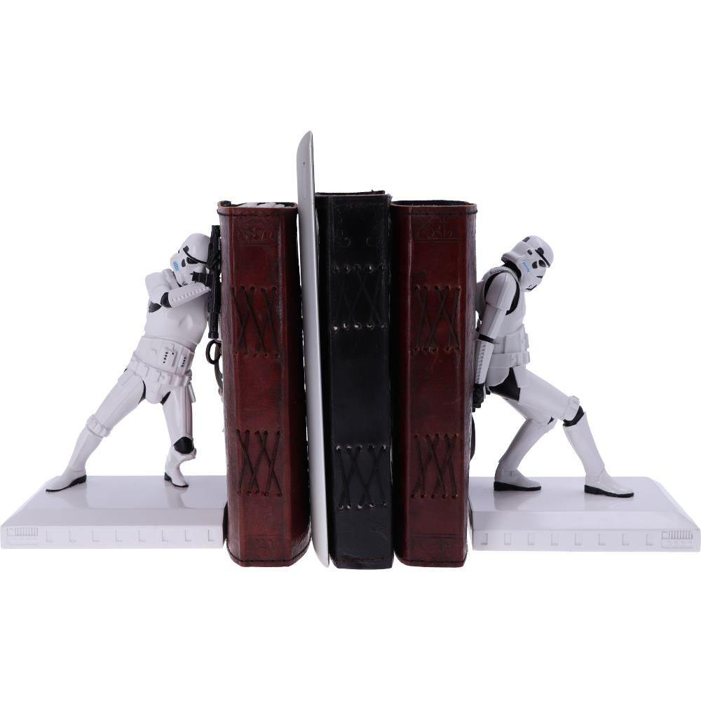 Star Wars boekensteunen met twee Stormtroopers. De boeken staan ertussen. De boekensteunen staan op een wit oppervlak.