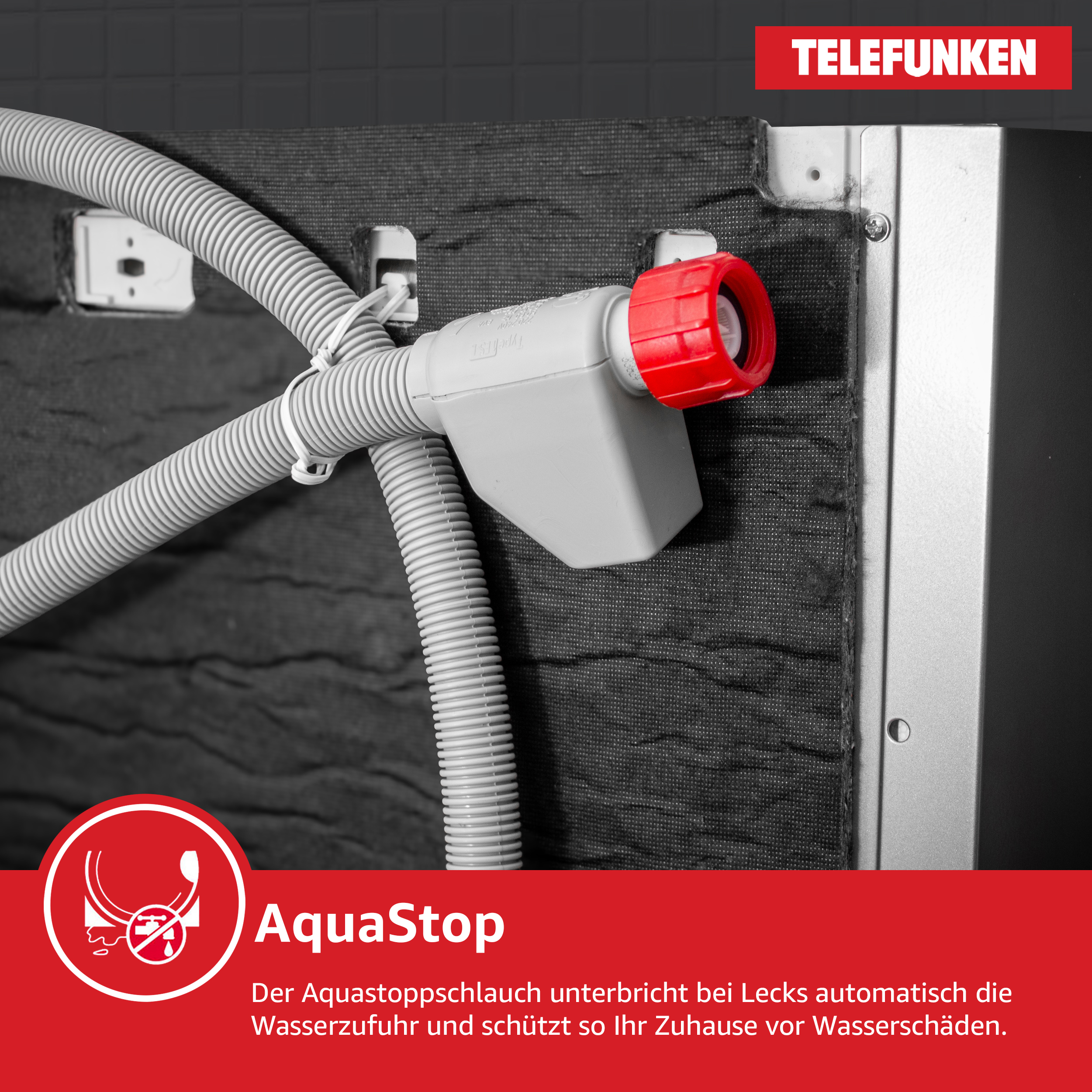 Nahaufnahme eines Wasserschlauchanschlusses an einem Gerät der Marke Telefunken.