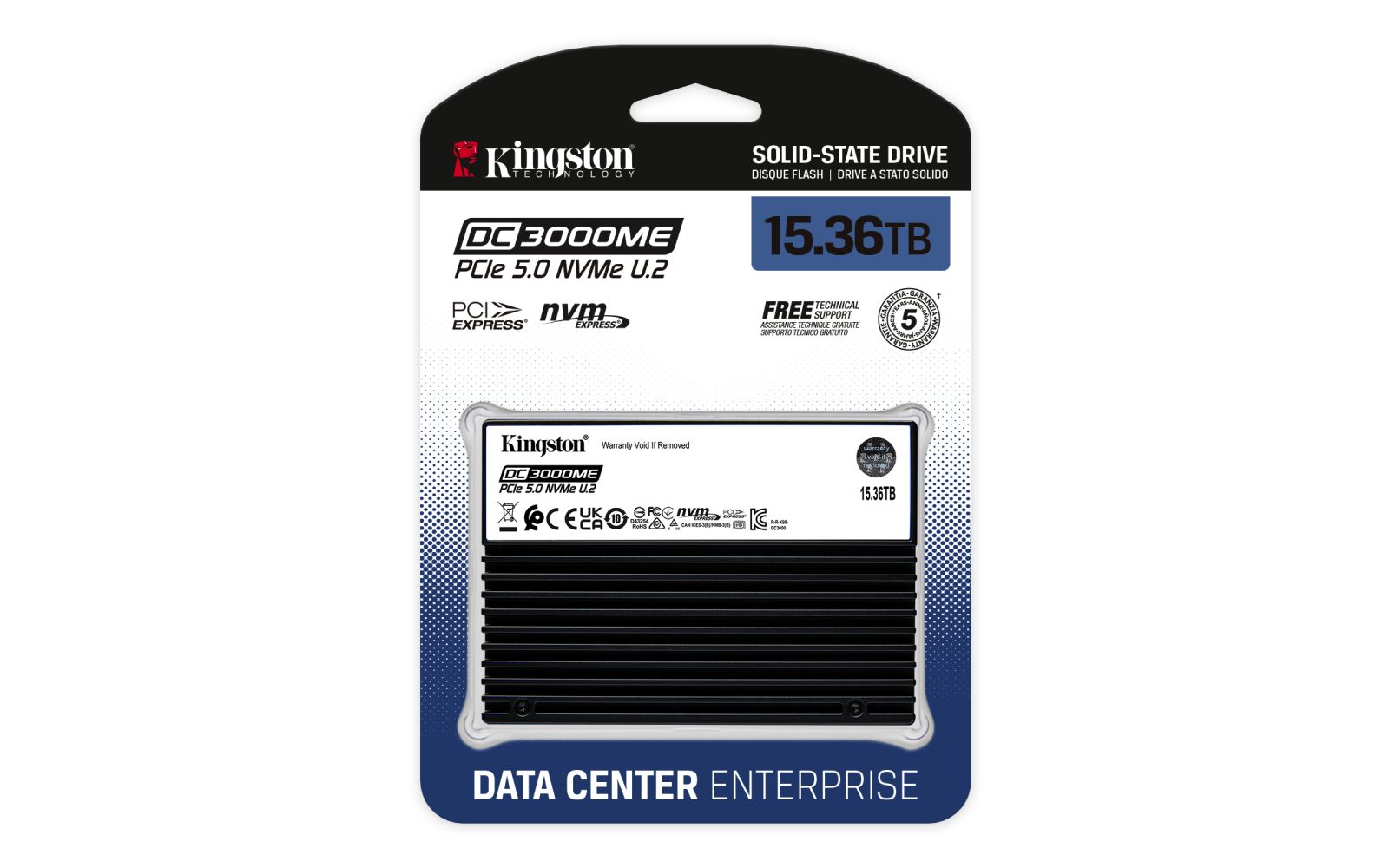 Kingston Solid-State-Drive-Verpackung. Schwarzes Laufwerk mit Etikett auf weiß-schwarzem Hintergrund. Text auf dem Etikett.