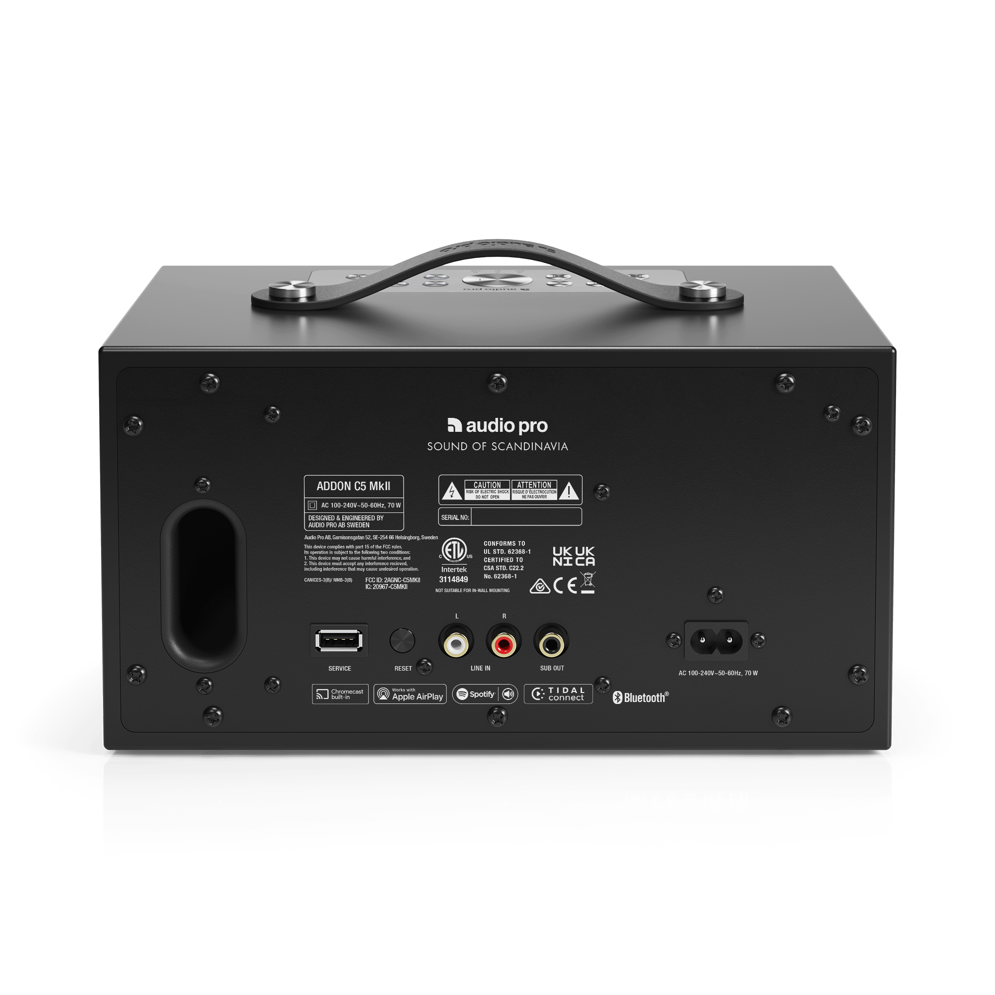 Pannello posteriore dell'altoparlante Audio Pro C5 MkII nero con etichette e porte di connessione visibili.