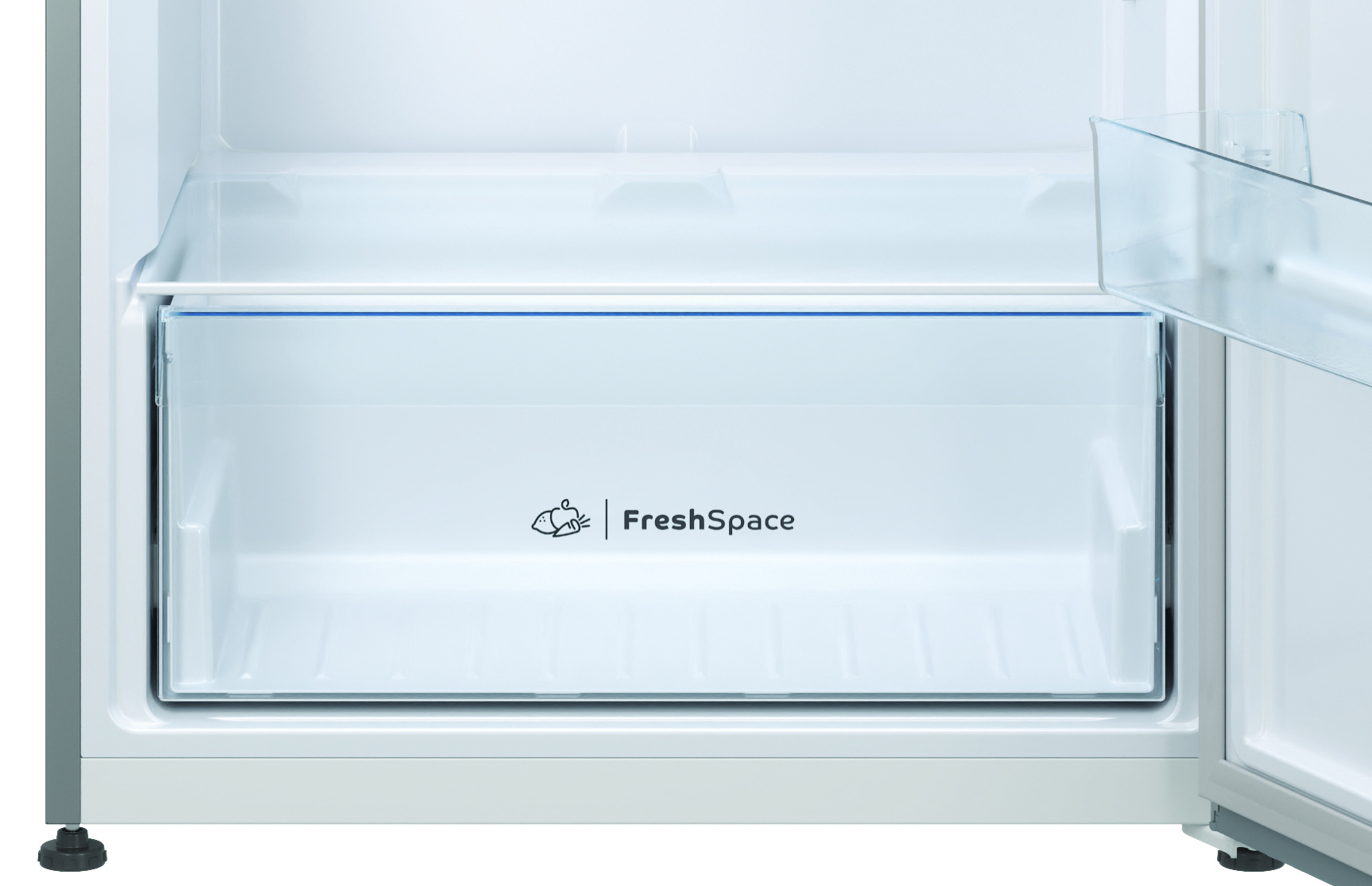 All'interno di un frigorifero, è visibile un cassetto etichettato FreshSpace.