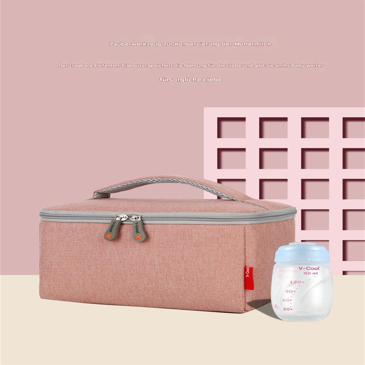 Eine rosa isolierte Tasche mit einer Milchflasche auf rosa Hintergrund, betont Baby Pflege und Milchaufbewahrung.