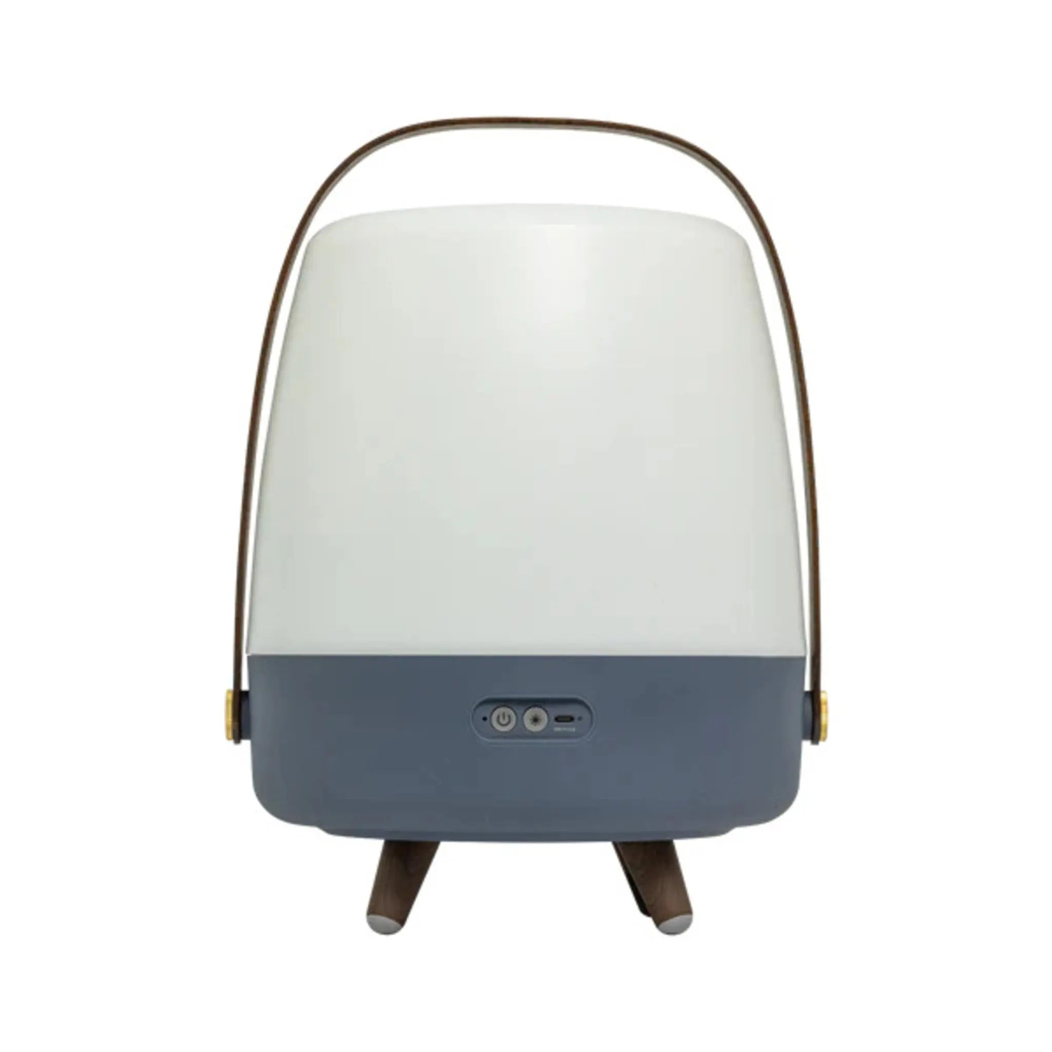 Weiß-graue Lampe mit braunem Griff und Holzbeinen. Die Lampe hat einen weißen oberen Teil und einen grauen Sockel.
