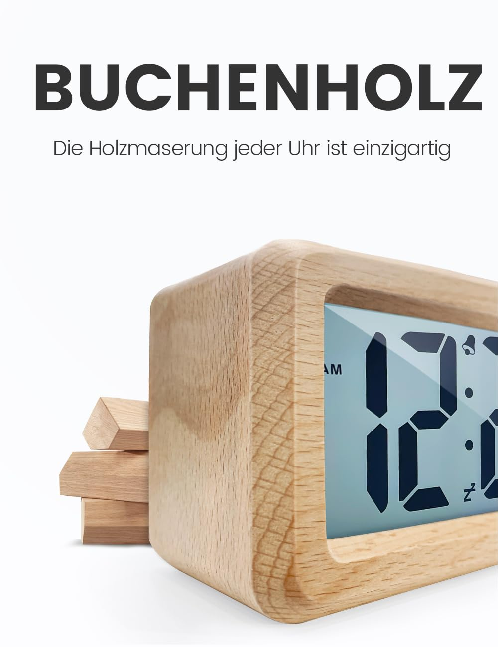 Wecker aus Holz mit Anzeige von 12:00 Uhr. Der Text oben lautet „BUCHENHOLZ“.