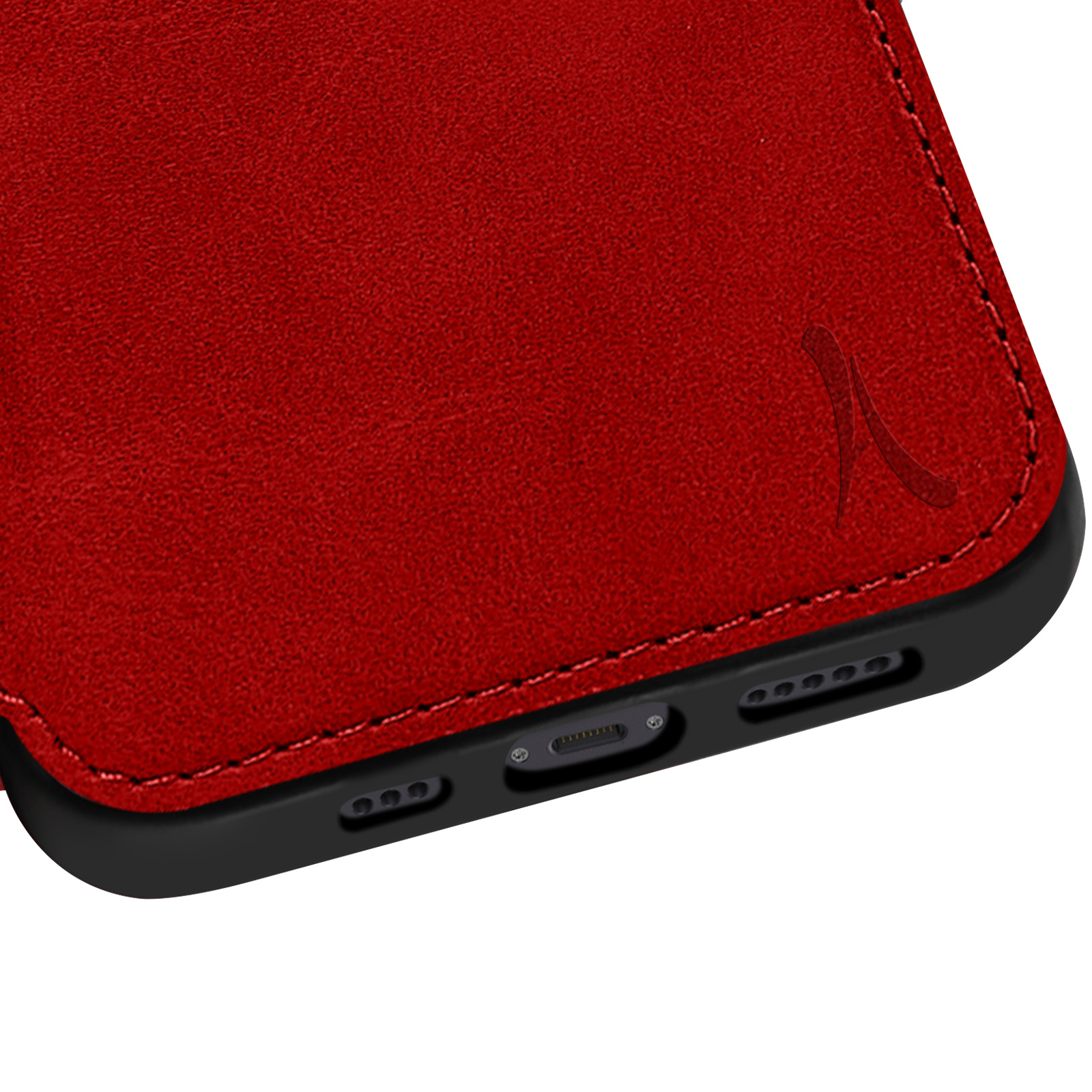 Primo piano di una custodia rossa per telefono con il logo del marchio. Il bordo inferiore mostra le porte.