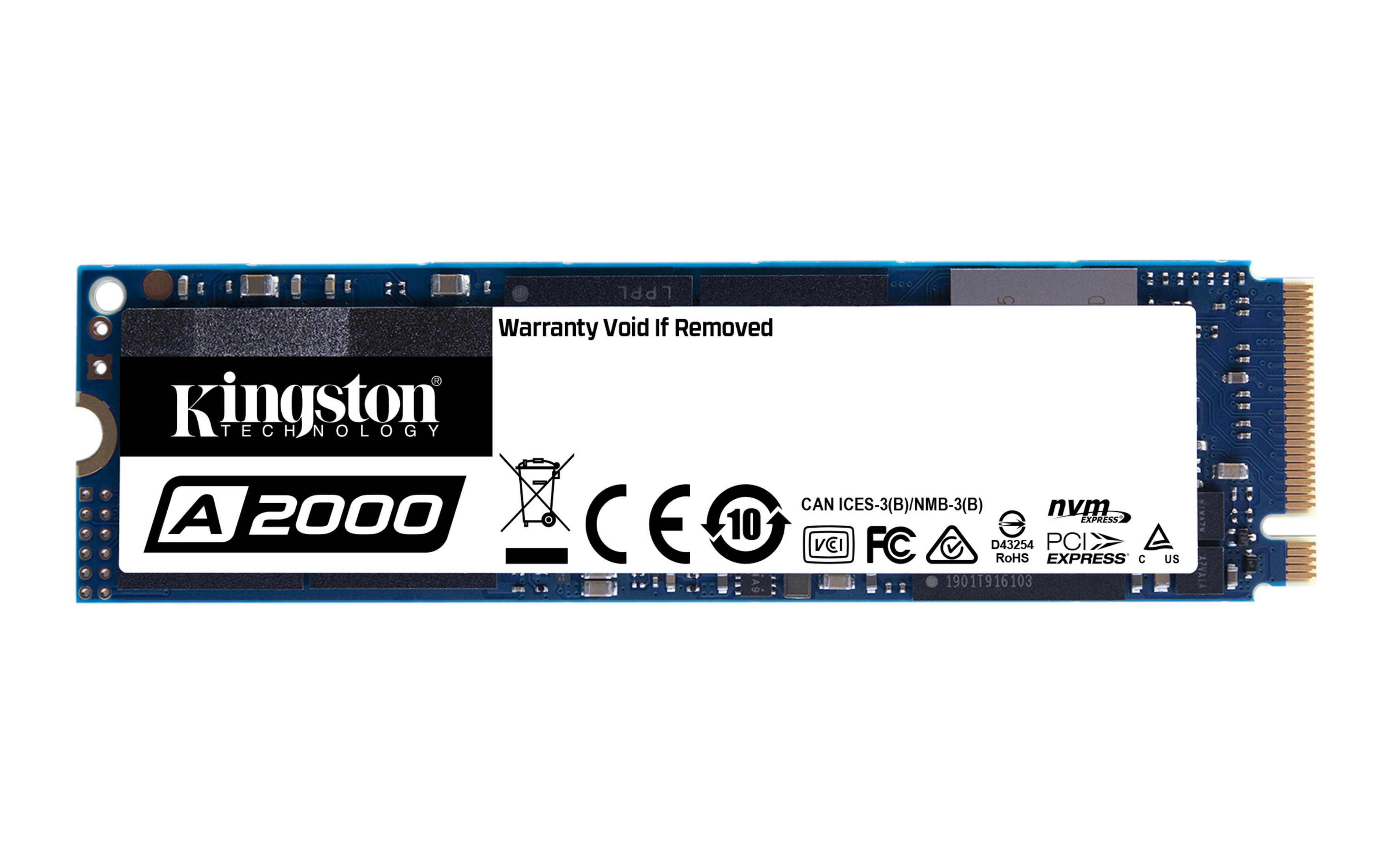 Kingston A2000 NVMe SSD. Niebieska płytka z tekstem i logo.