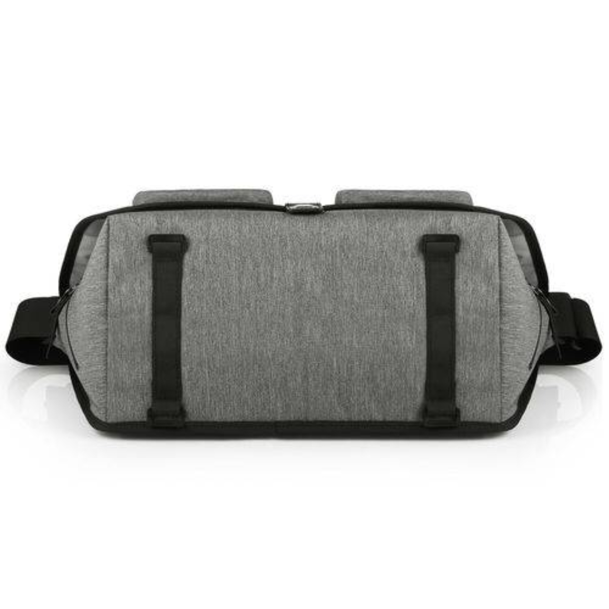 Graue Bauchtasche mit schwarzen Trägern. Es hat ein schlichtes Design und befindet sich vor weißem Hintergrund.