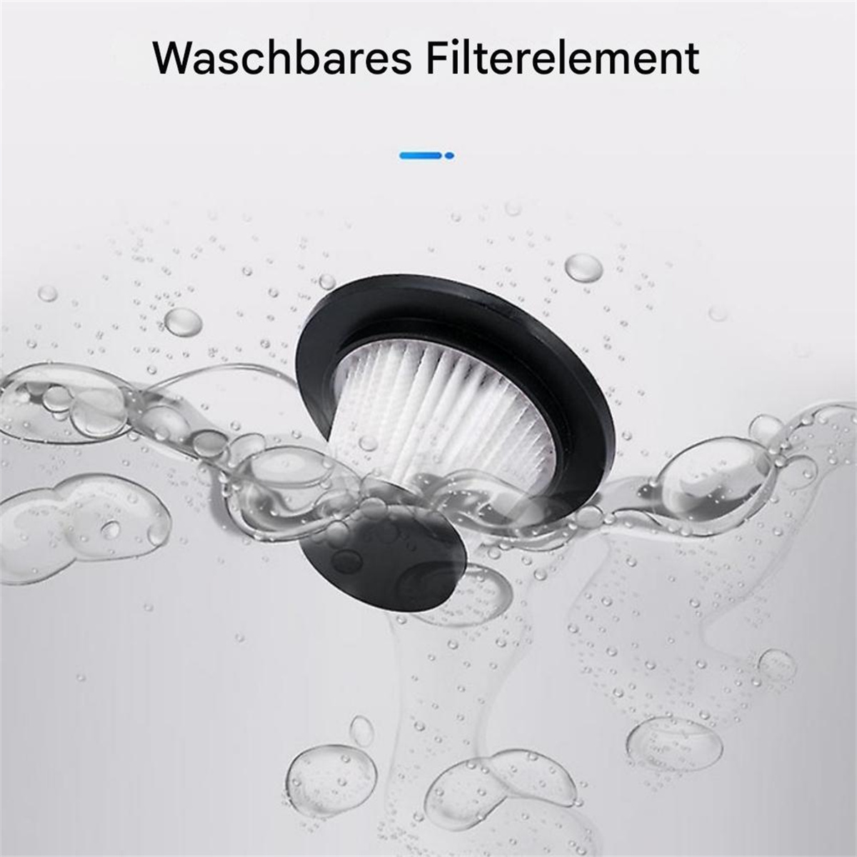 Filterelement in Wasser, umgeben von Blasen. Schwarzer Rand und weißer Filter.