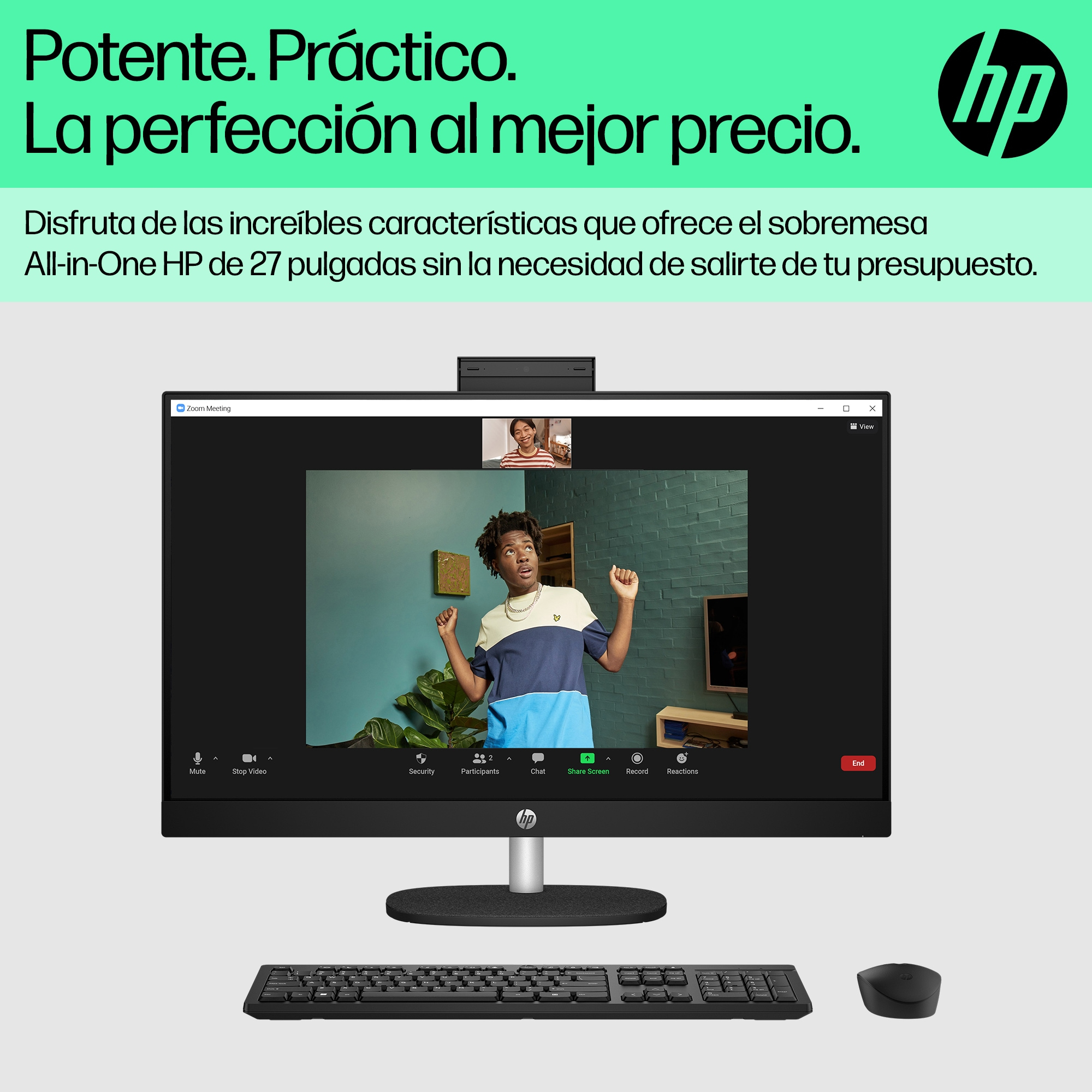 Komputer HP all-in-one z osobą w rozmowie wideo, klawiaturą i myszą.