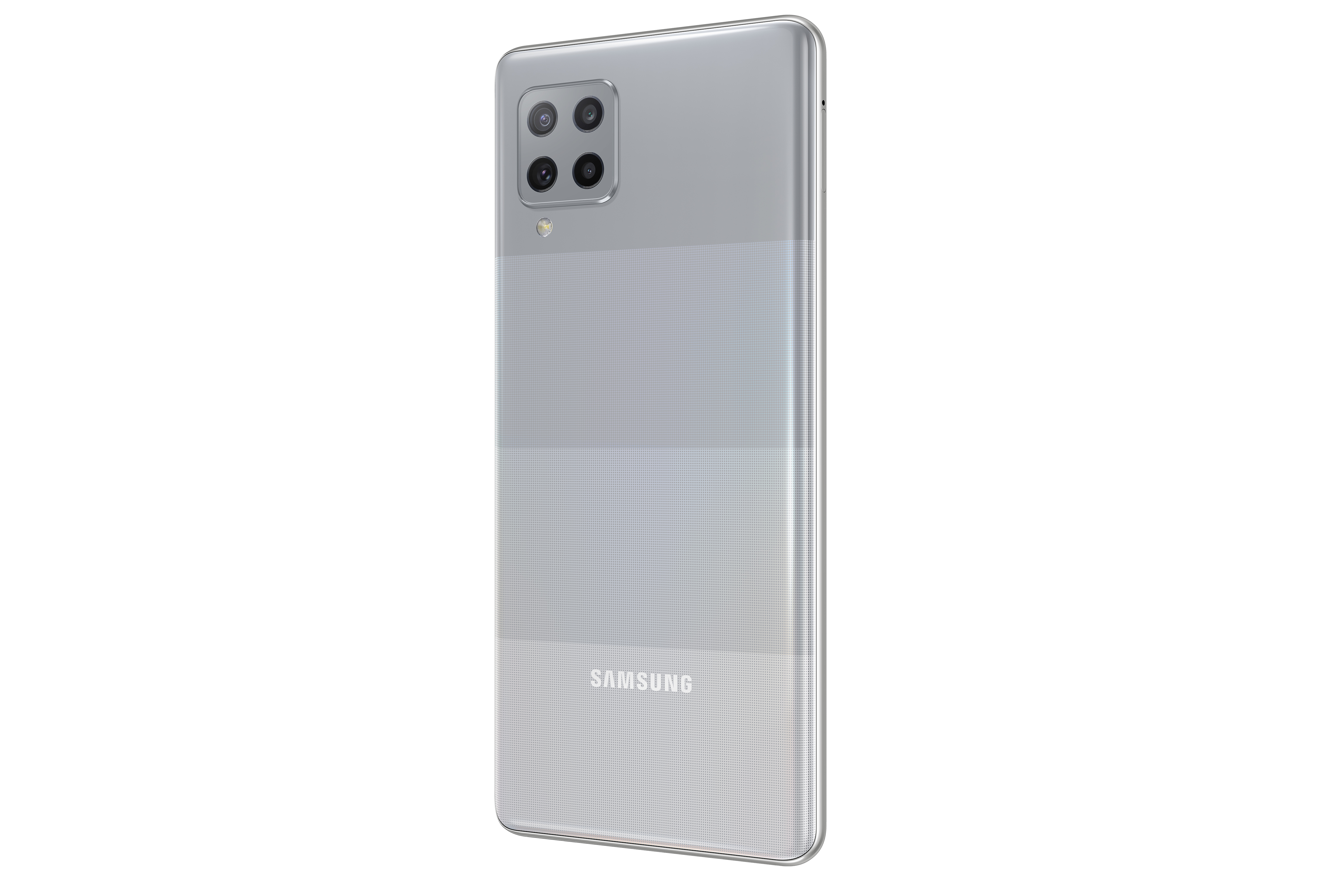 Smartphone argentato, vista posteriore. Logo Samsung. Multiple fotocamere. Design a strisce.