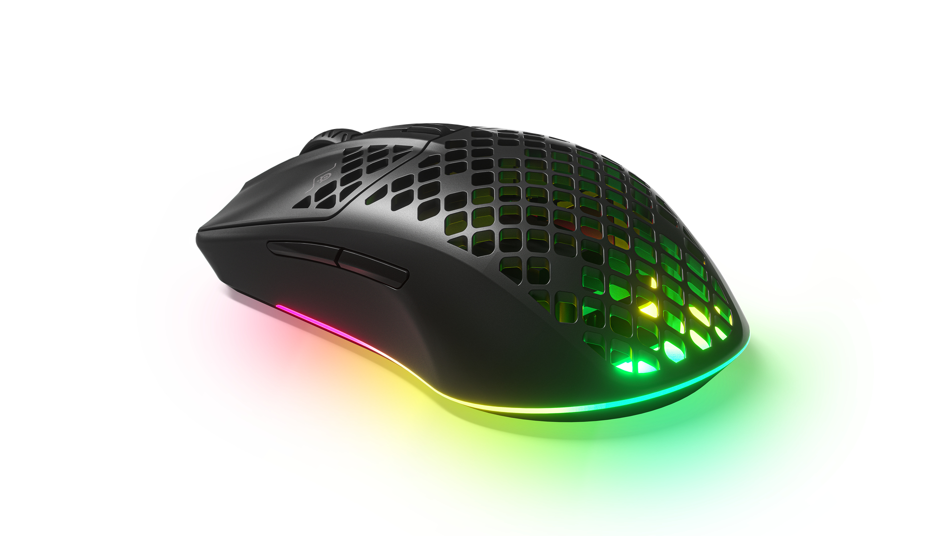 Petek desenli siyah bir oyun faresi. Yan ve altında RGB aydınlatma var.