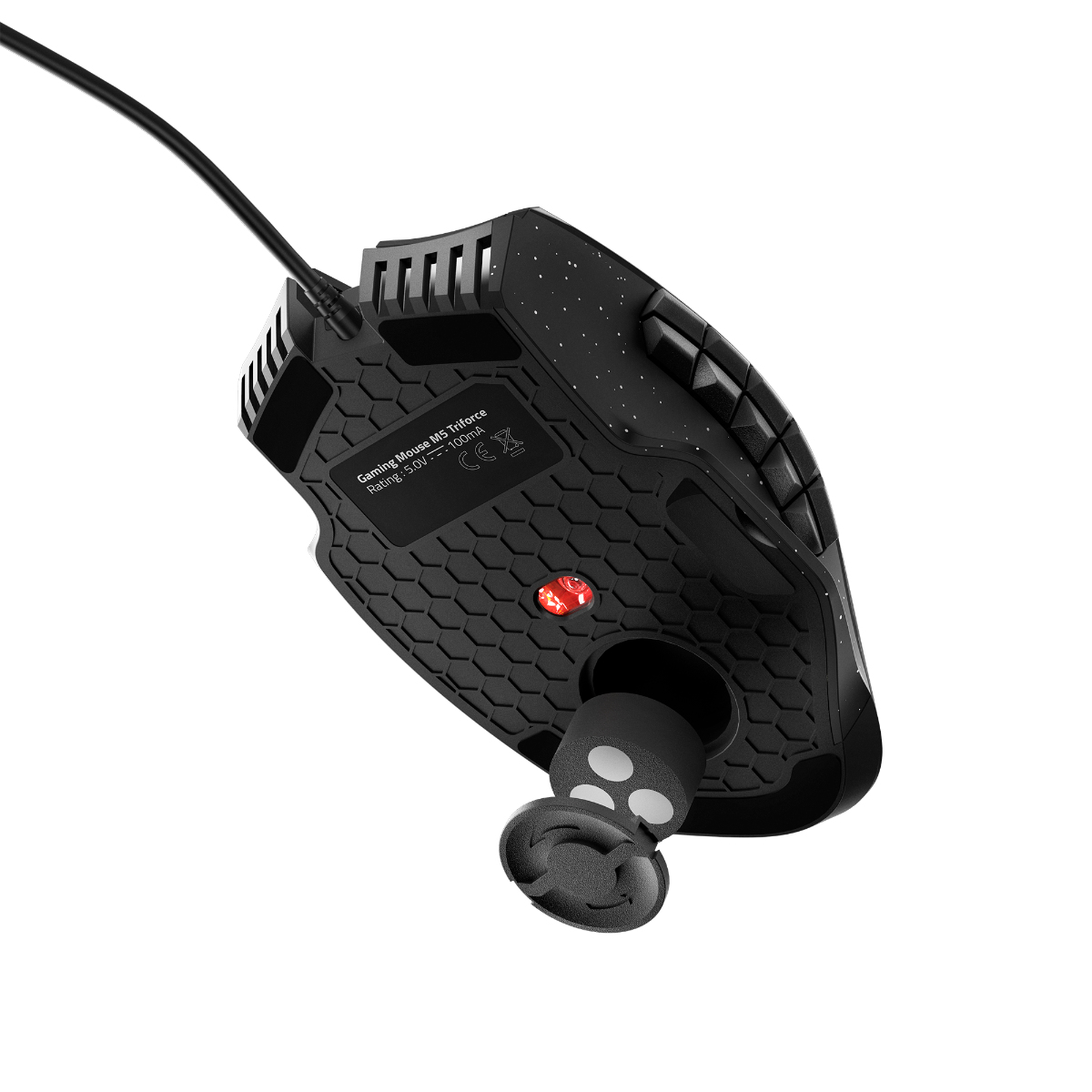 Mouse da gioco dal basso, che mostra il lato inferiore con un motivo a nido d'ape e una luce rossa.