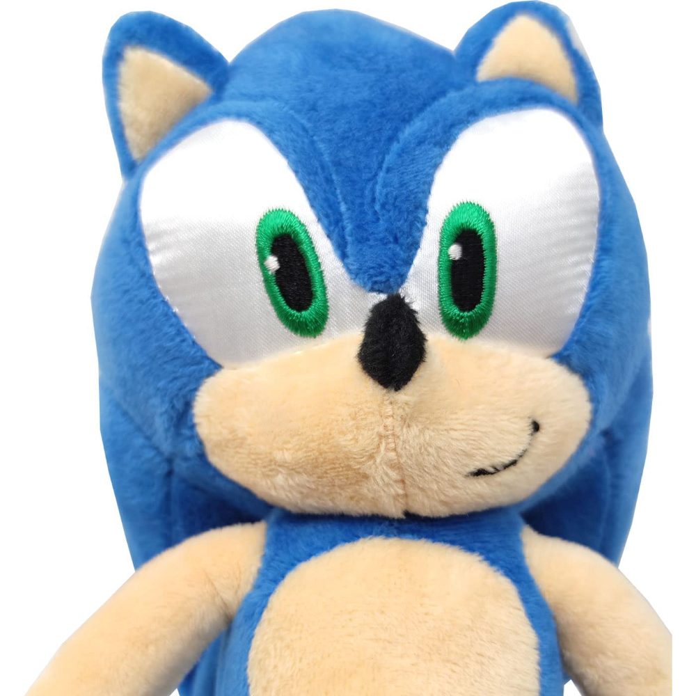 Primer plano de un peluche azul de Sonic the Hedgehog.