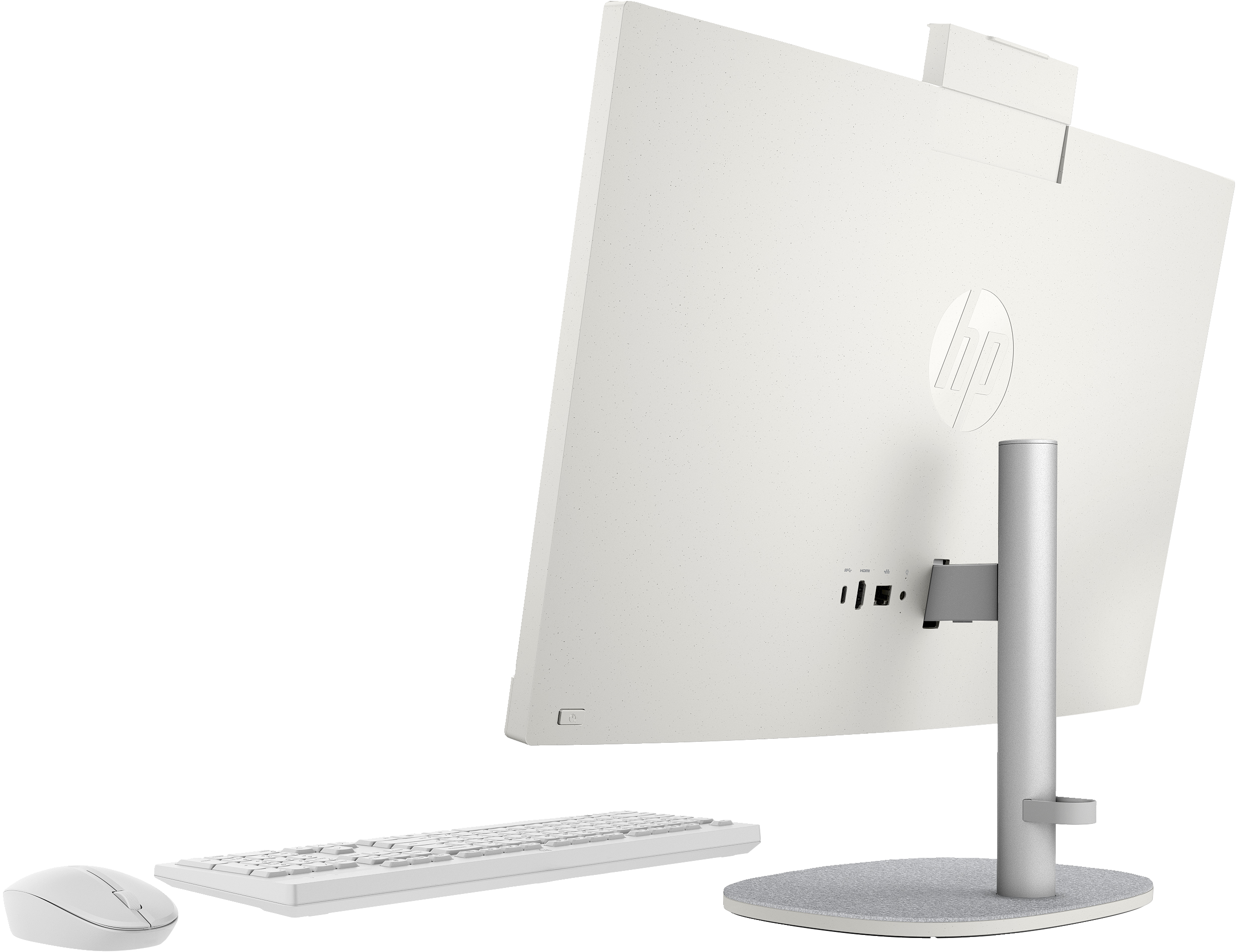 Biały komputer HP all-in-one, widok z tyłu. Zawiera porty, stojak, logo HP, mysz i klawiaturę. Białe tło.