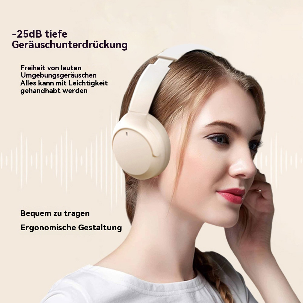 Frau mit beigen Kopfhörern. Produkttext über Geräuschunterdrückung, Komfort und ergonomisches Design.