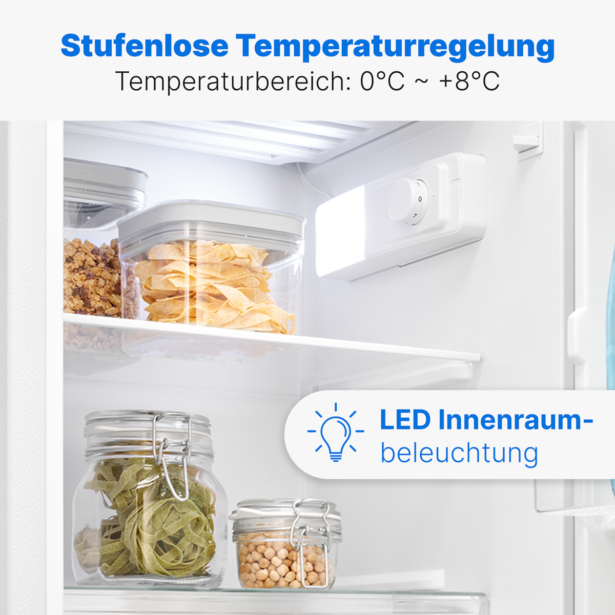 Ein Kühlschrankinnenraum mit Lebensmitteln in transparenten Behältern. Inklusive LED-Licht und Temperaturregelung.