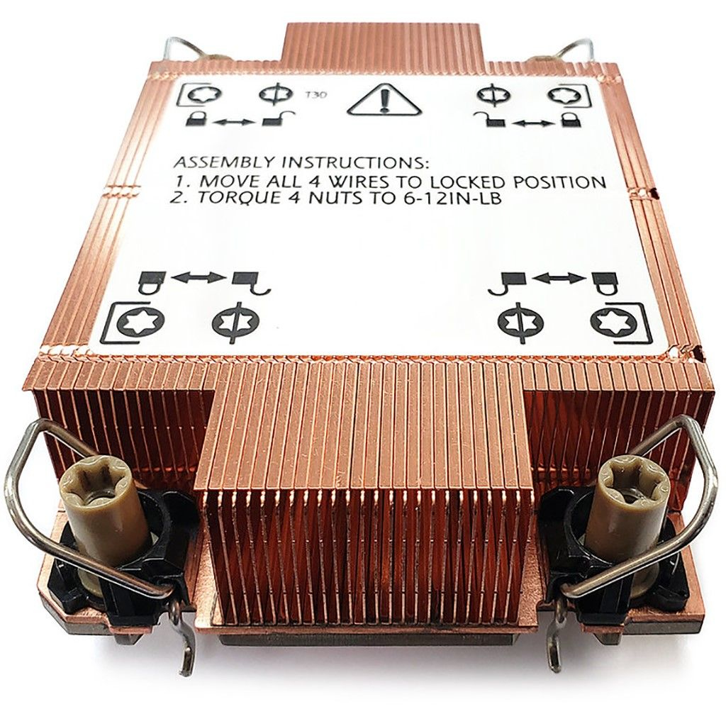 Ein CPU-Kühler mit Kupferrippen, Anweisungen und Befestigungshardware.