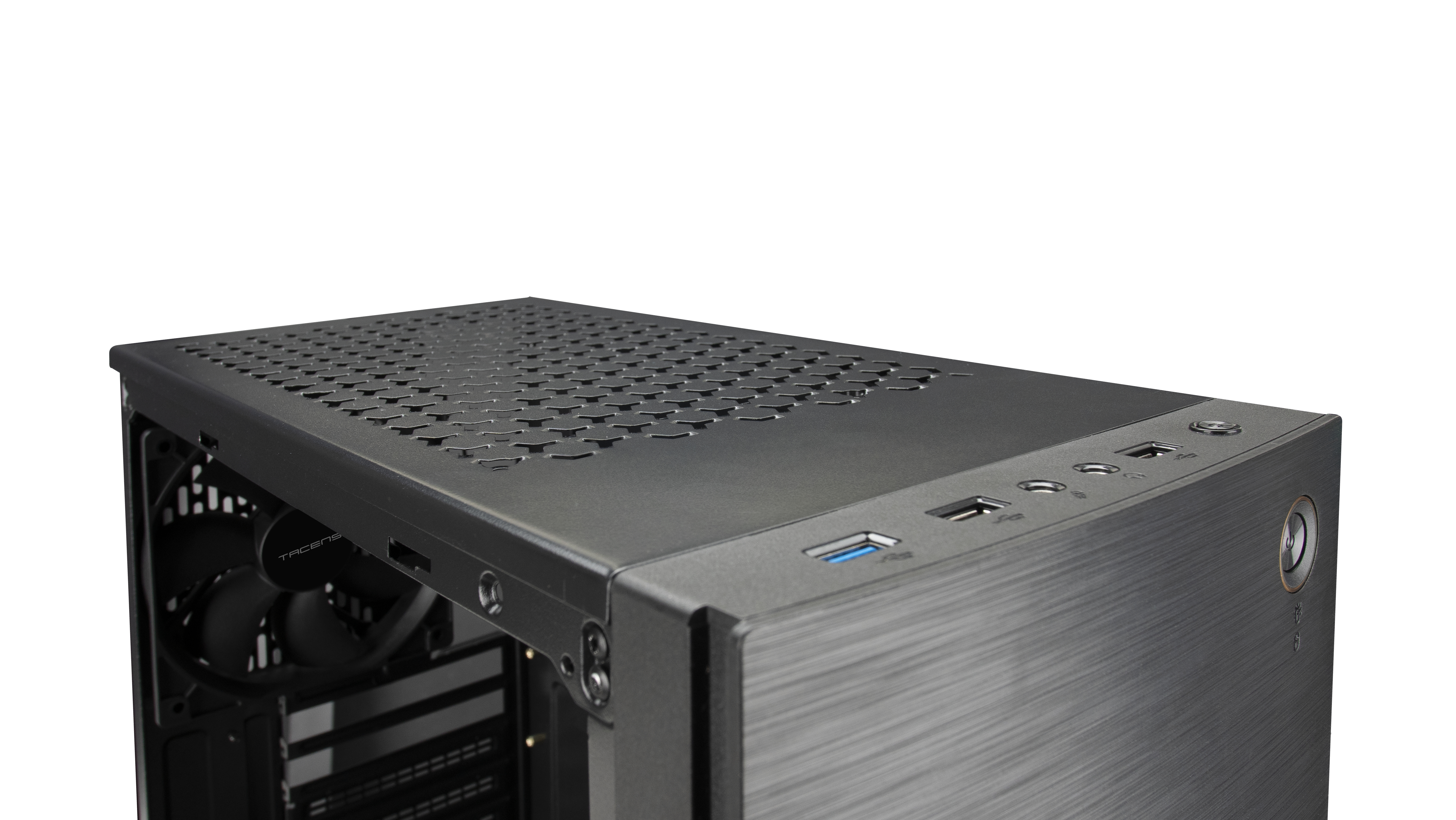 Primo piano del top di un case nero per computer con fori di ventilazione e porte USB e audio.
