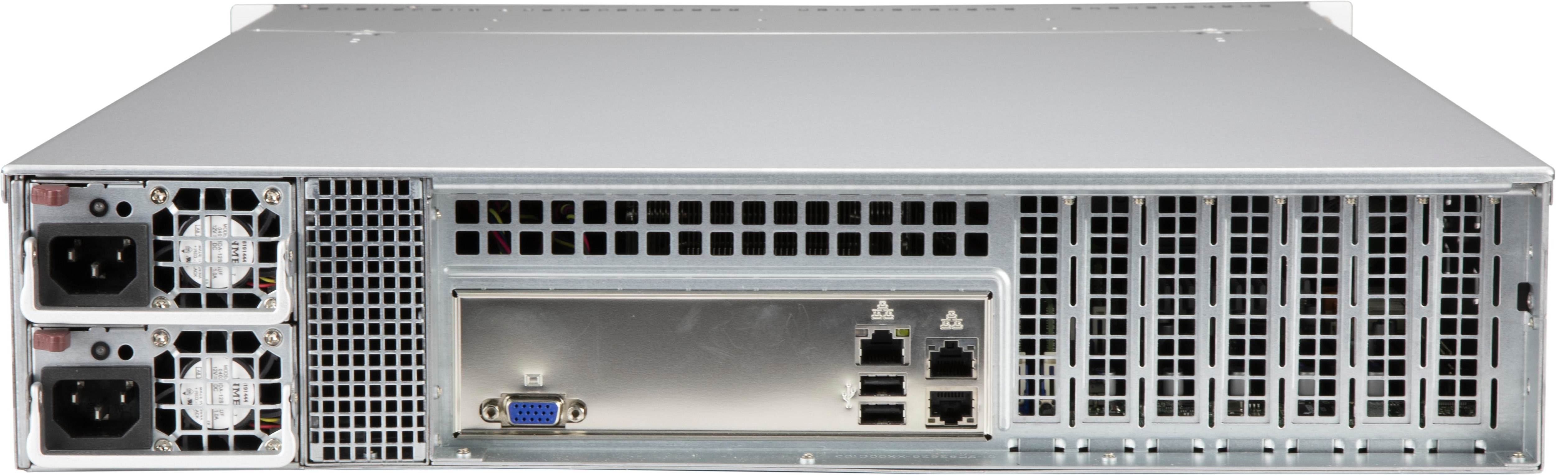 Silberne Server-Rückwand mit Anschlüssen und Lüftern.