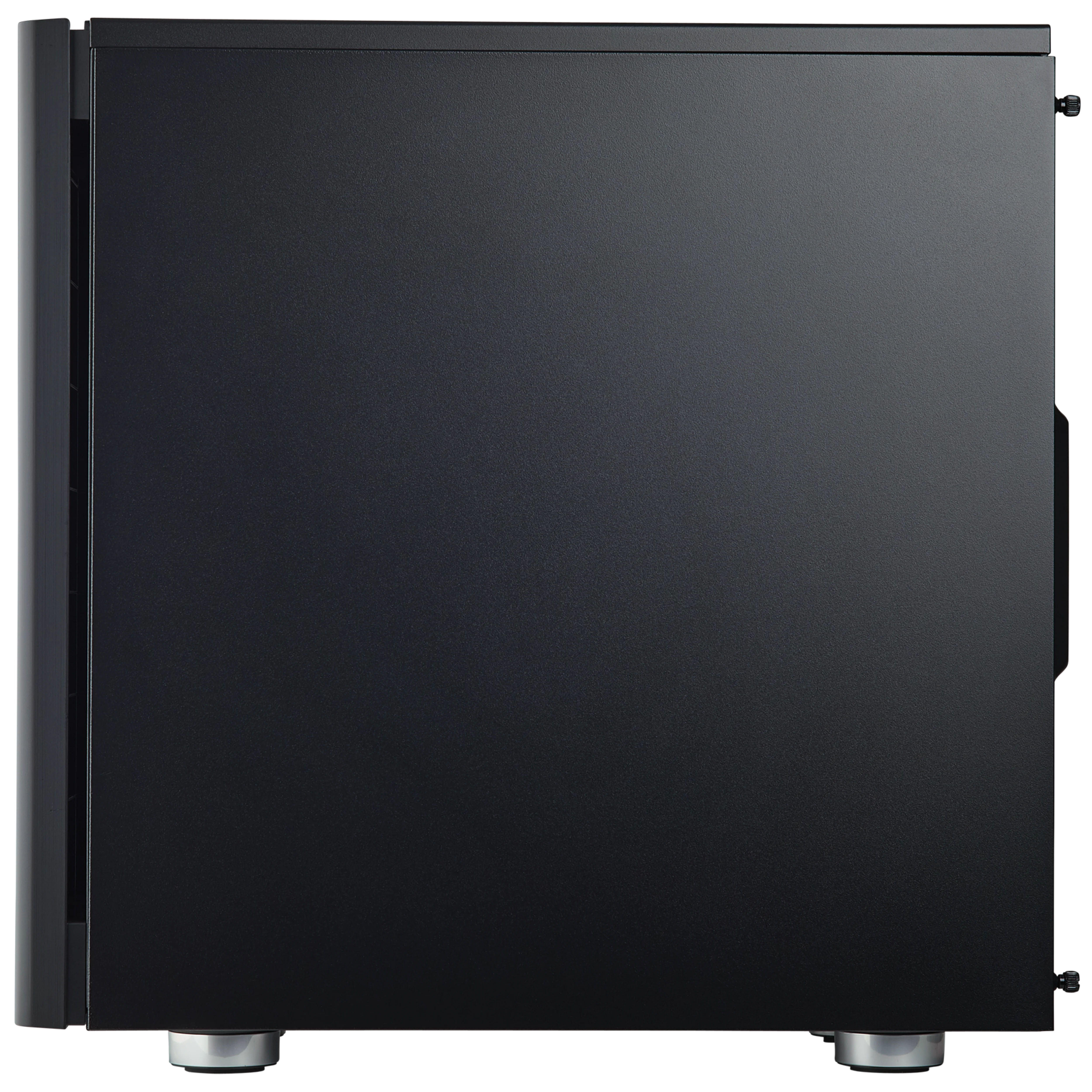 Schwarzes Computergehäuse, Seitenansicht, mit festem Panel und silbernen Akzenten.