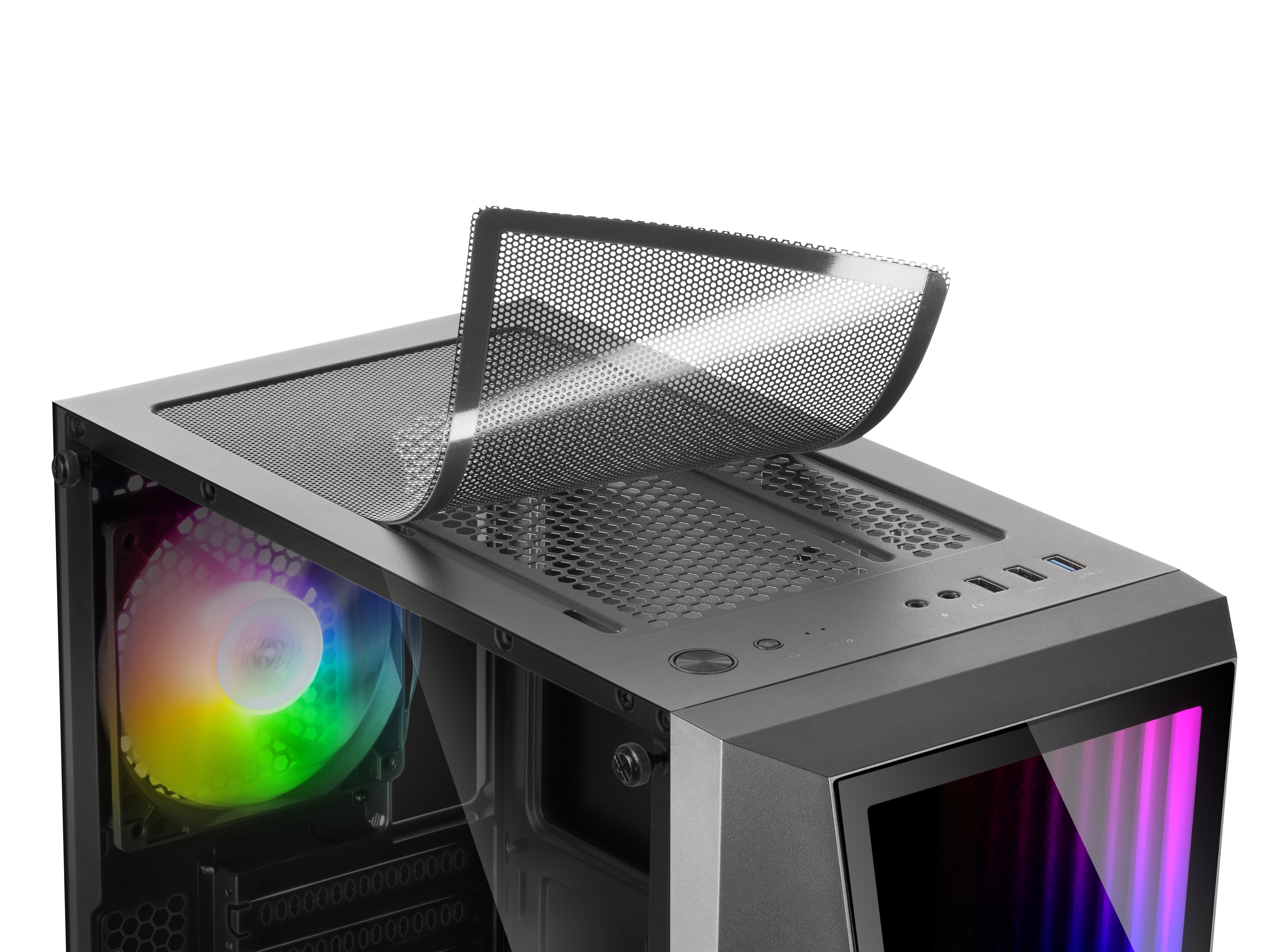 Widok z góry na obudowę PC, częściowo zdjęty filtr siatkowy, widoczny wentylator, oświetlenie RGB.